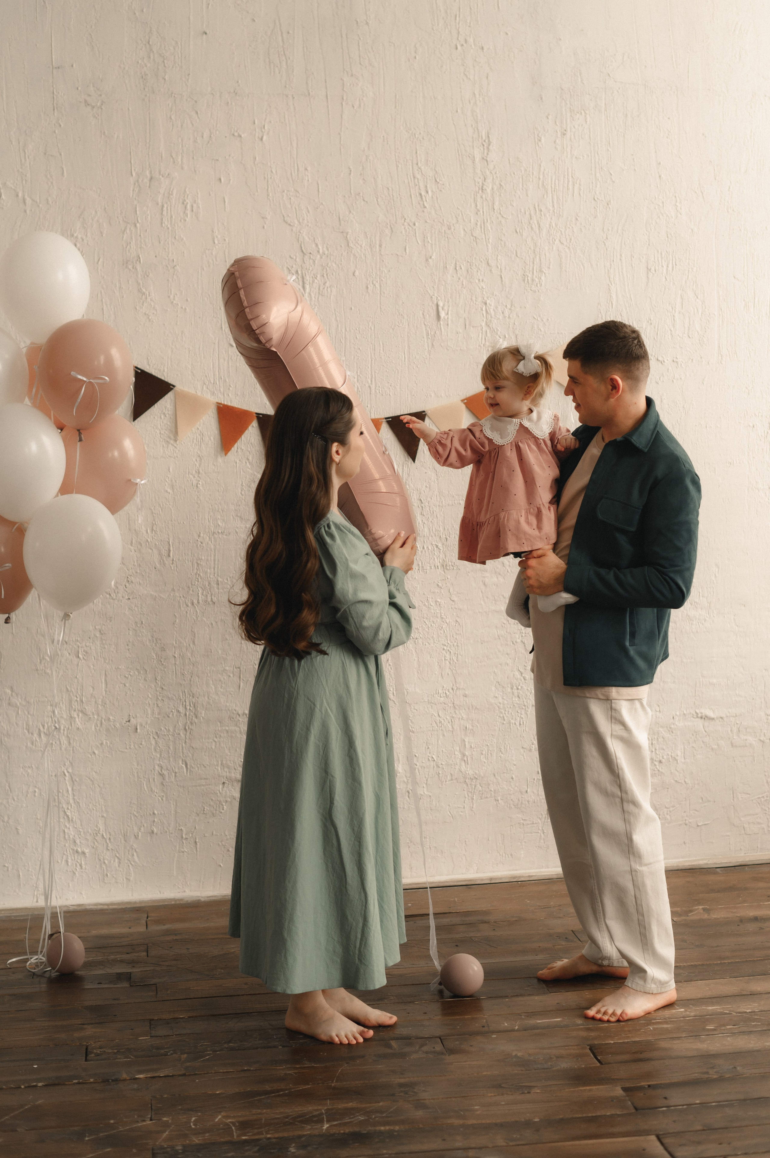 Годик Аделине. Студийная съёмка. Семейный фотограф в г. Ставрополь, Сорокина Мария