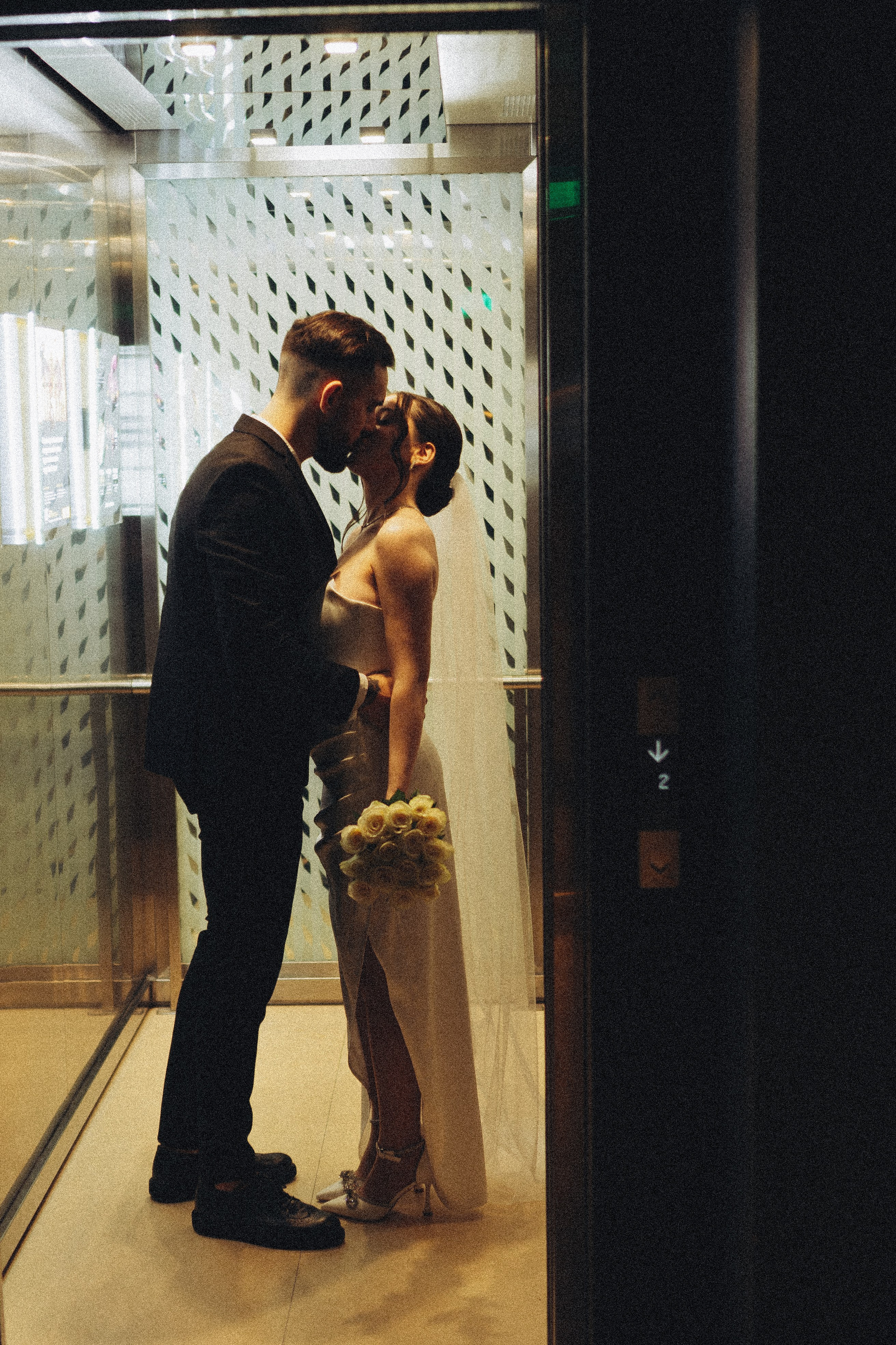 СВАДЕБНАЯ СЬЕМКА СБОРОВ ЖЕНИХА И НЕВЕСТЫ В ОТЕЛЕ И ТАКЖЕ ФОТОСЕССИИЯ В ОТЕЛЕЕ МЕГАПОЛИС БРЯНСК. Профессиональный фотограф, Санкт-Петербург — Виктория Богомолова