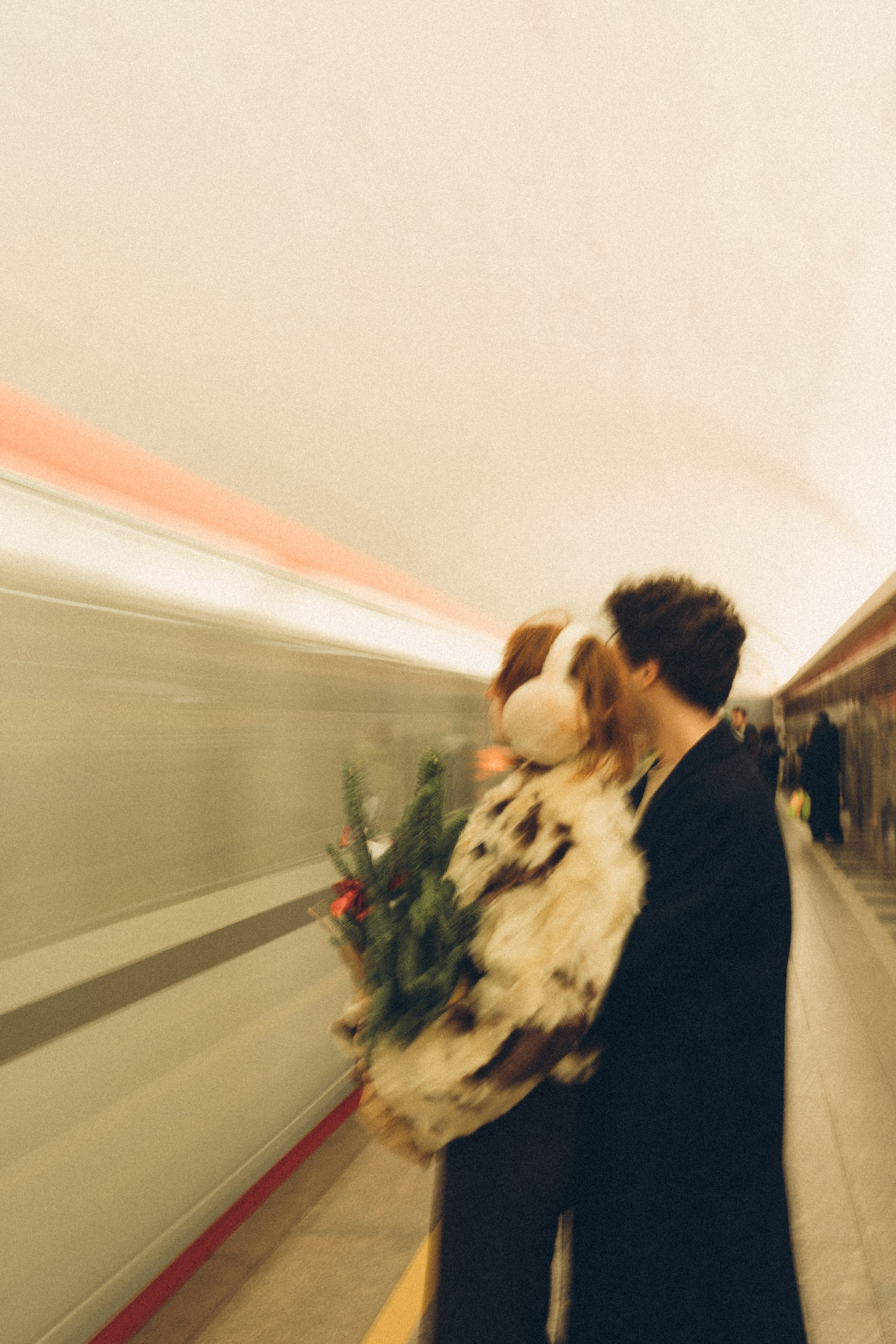 НОВОГОДНЯЯ ФОТОСЕСИИЯ ПАРЫ В МЕТРО ЛЮБОВЬ. Профессиональный фотограф, Санкт-Петербург — Виктория Богомолова