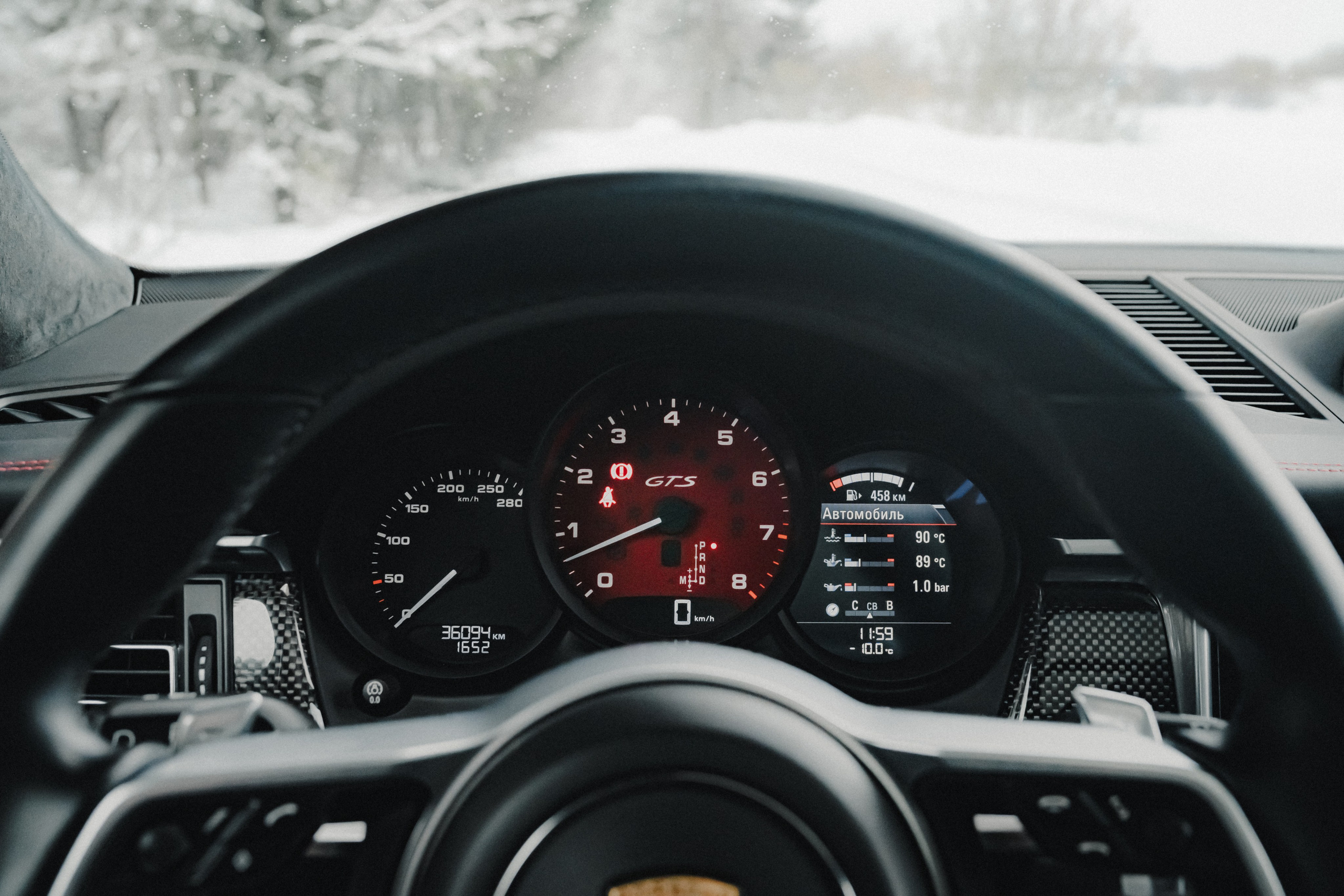 Автомобильная фотосессия Porsche Macan GTS. Фотограф Илья К. в Москве