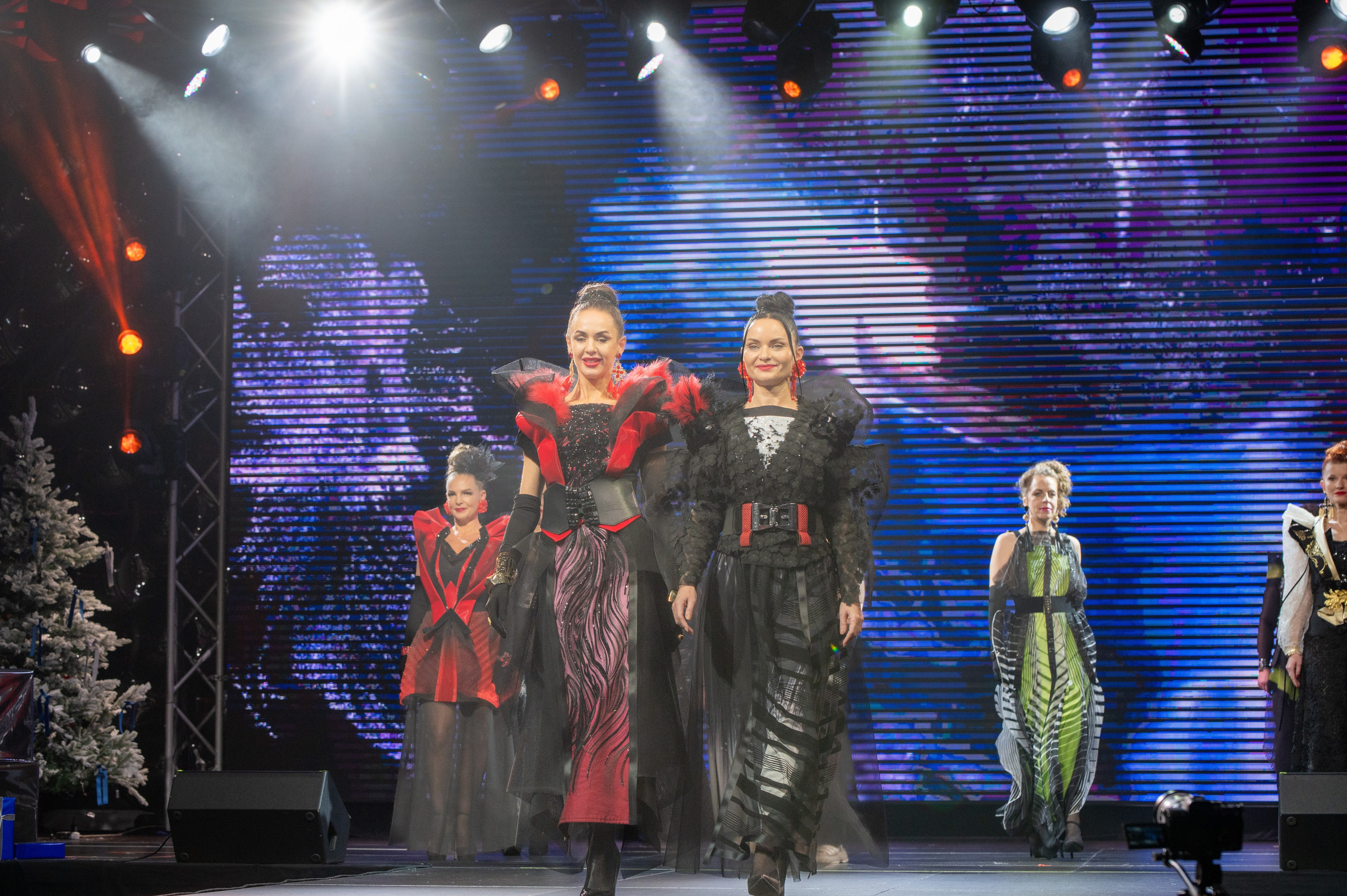 Большая новогодняя тусовка. Фотоуслуги, услуги фотографа, фотографирование важных событий