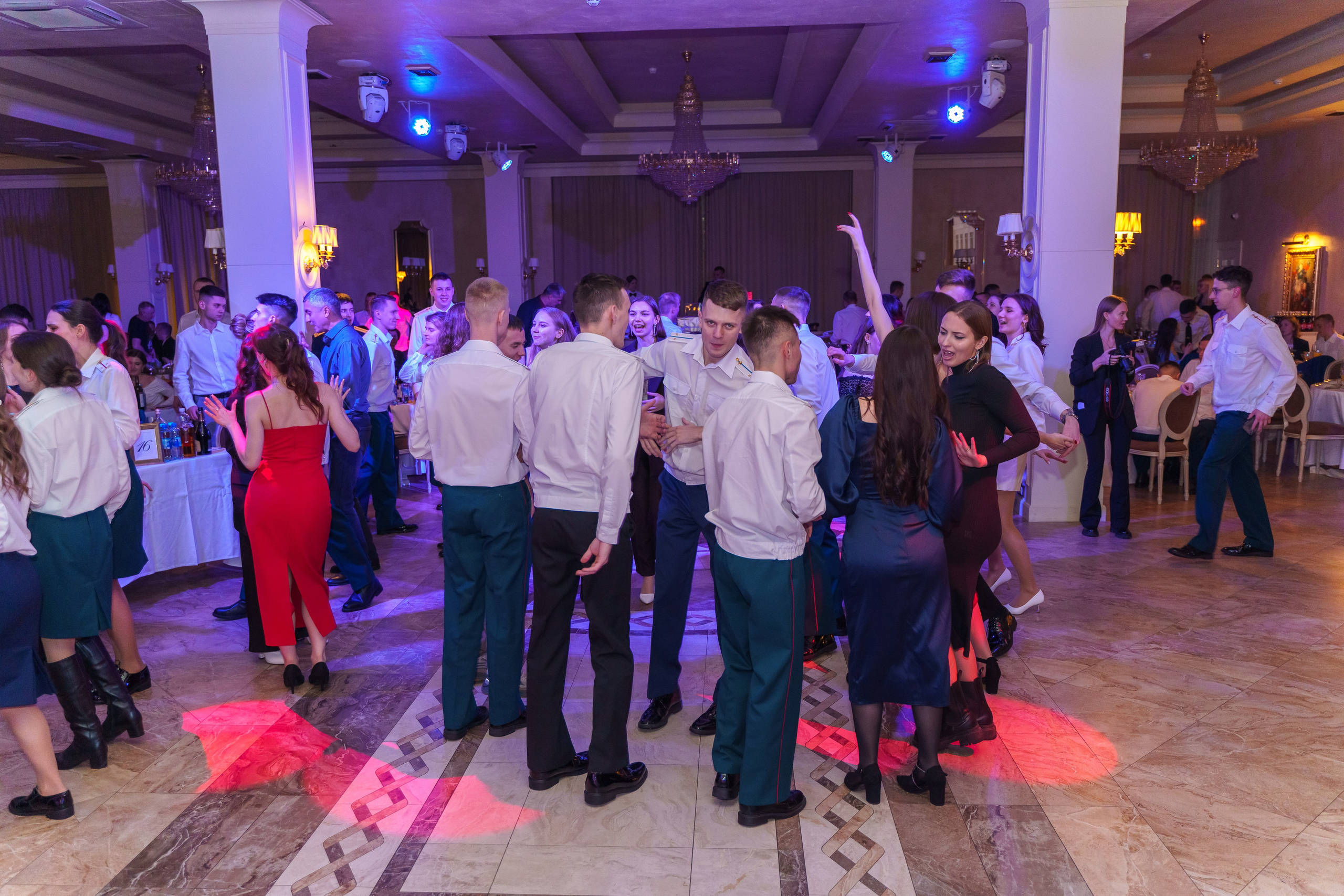 Фотосъемка выпуска военной академии и вручение дипломов