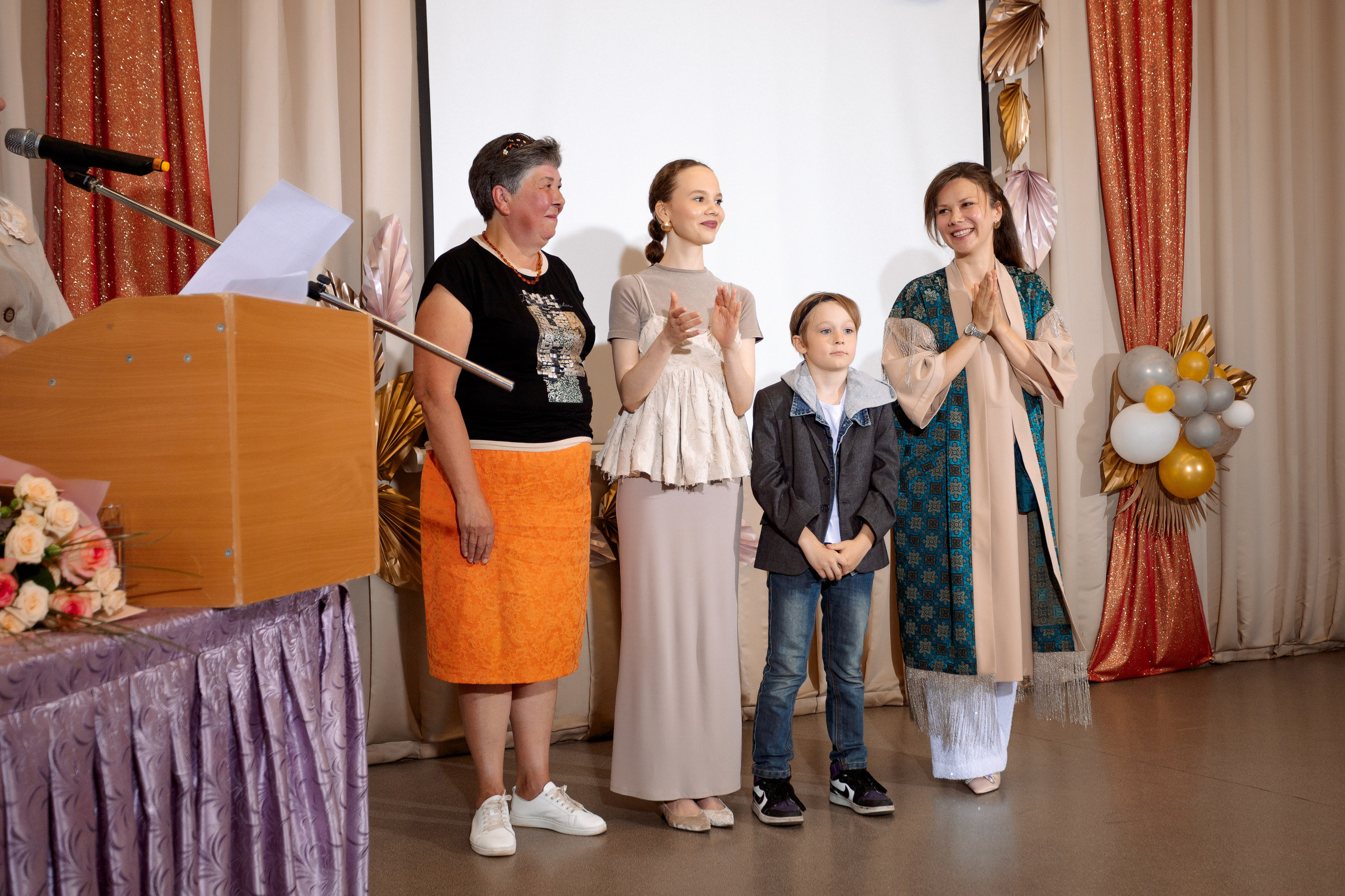 ВРУЧЕНИЕ АТТЕСТАТОВ: Пример. Все фото. Профессиональный фотограф в Ижевске Леша Петров