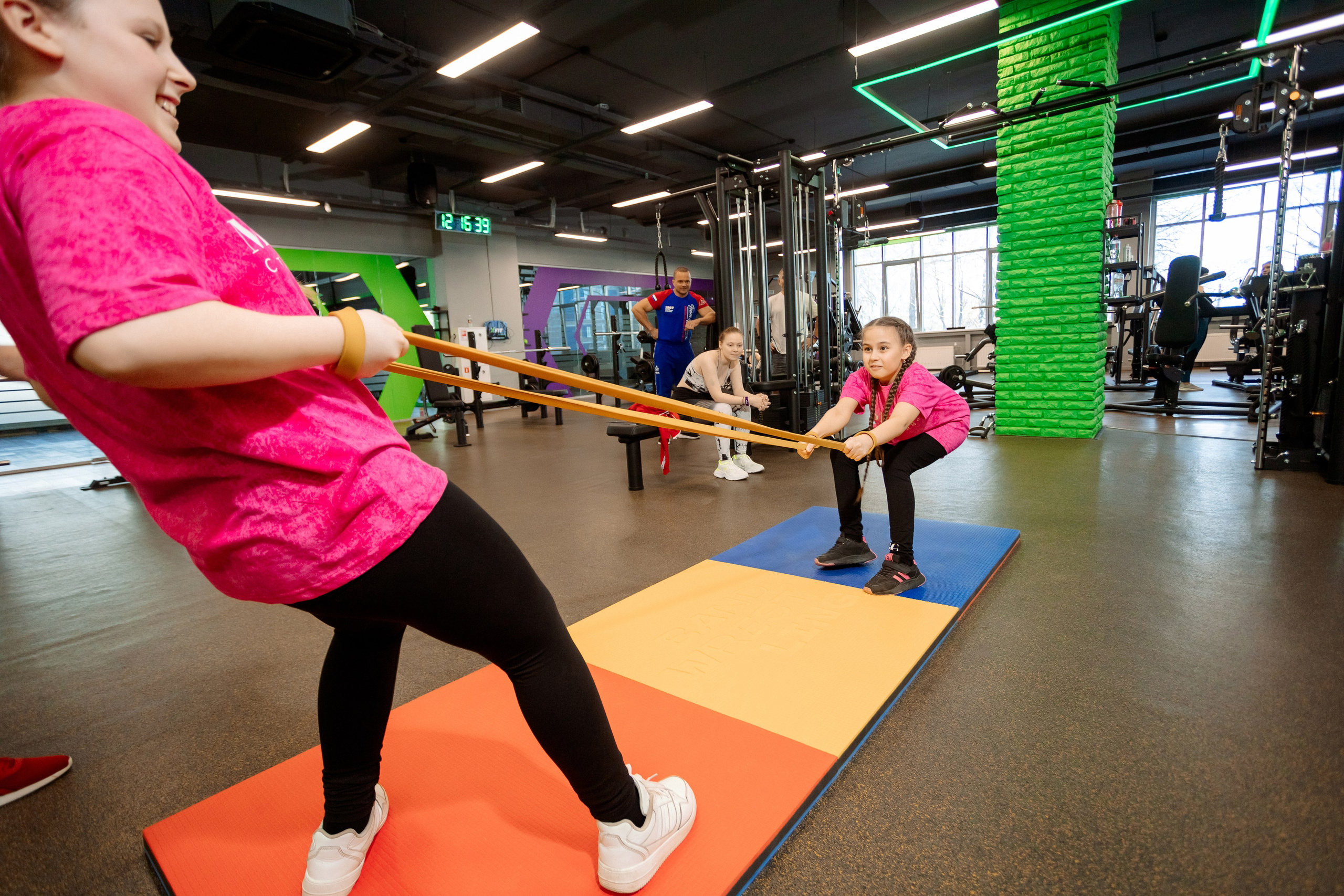 РЕПОРТАЖ: ФИТНЕСС-КЛУБ X-FIT. Профессиональный фотограф в Ижевске Леша Петров