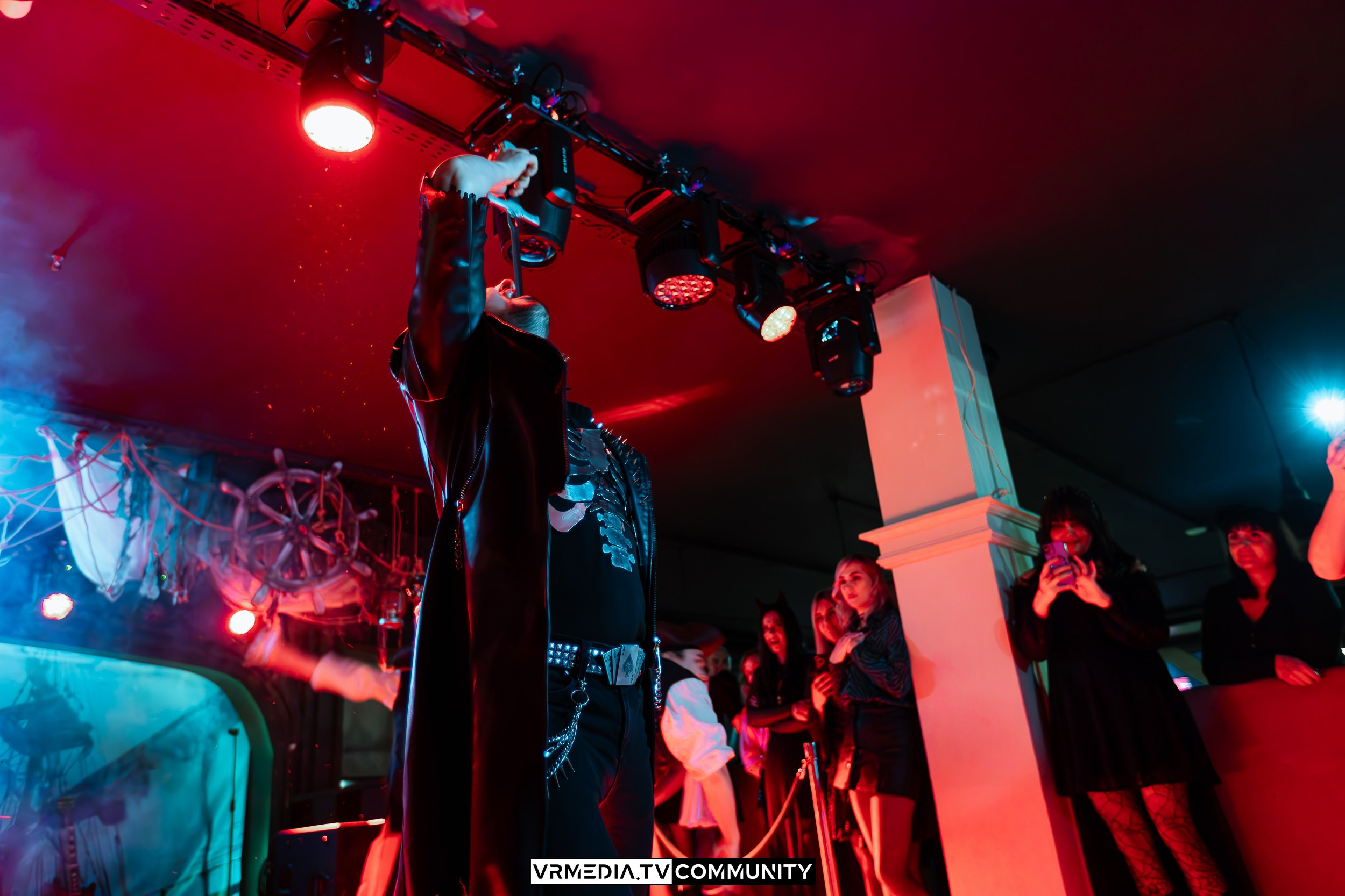 Ресторан «Мюнхен»: Часть команды — часть корабля