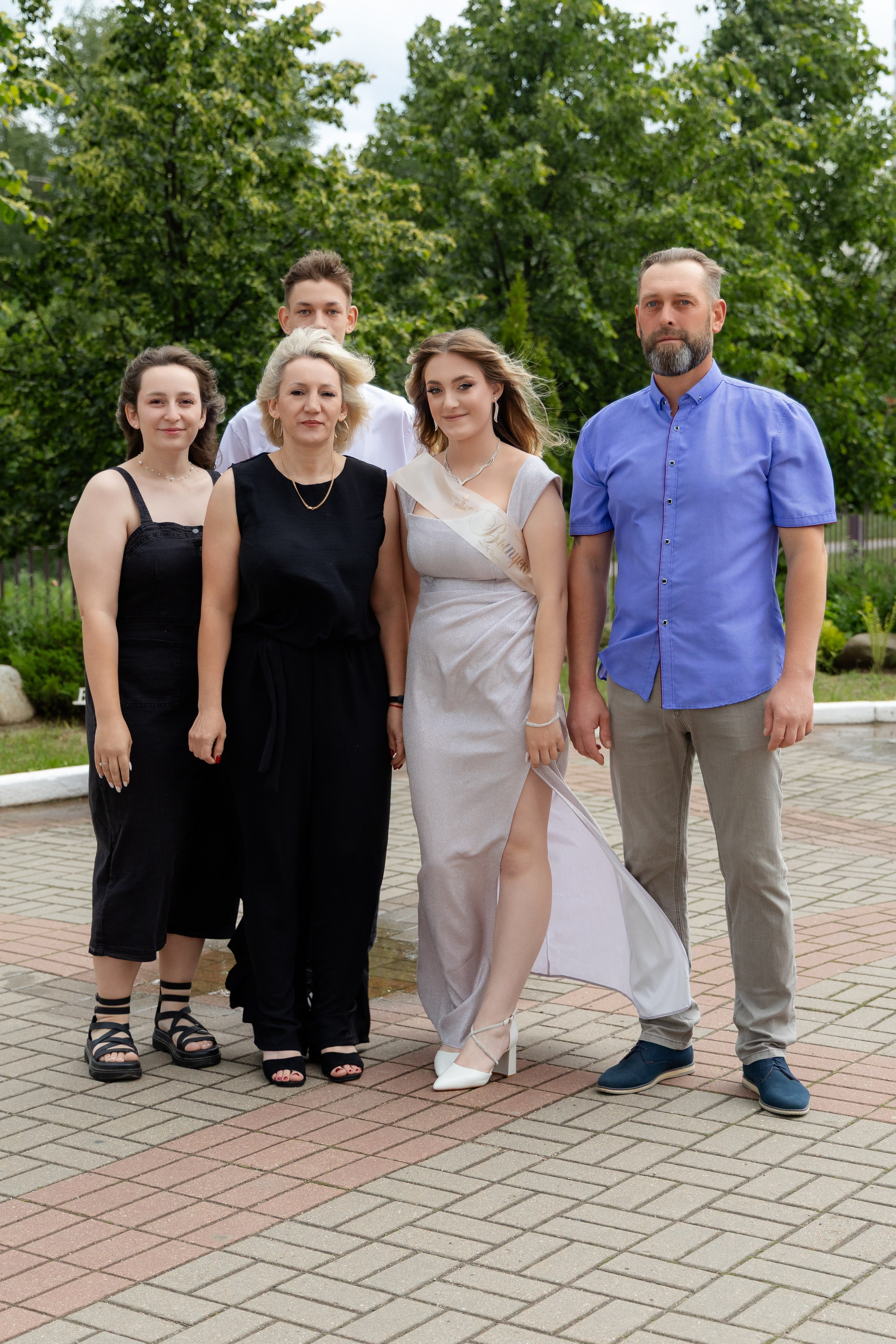 Школьный выпускной 2025 год в Минске, Беларуси. Свадебный фотограф в Минске/Беларуси Сергей Спиридонов