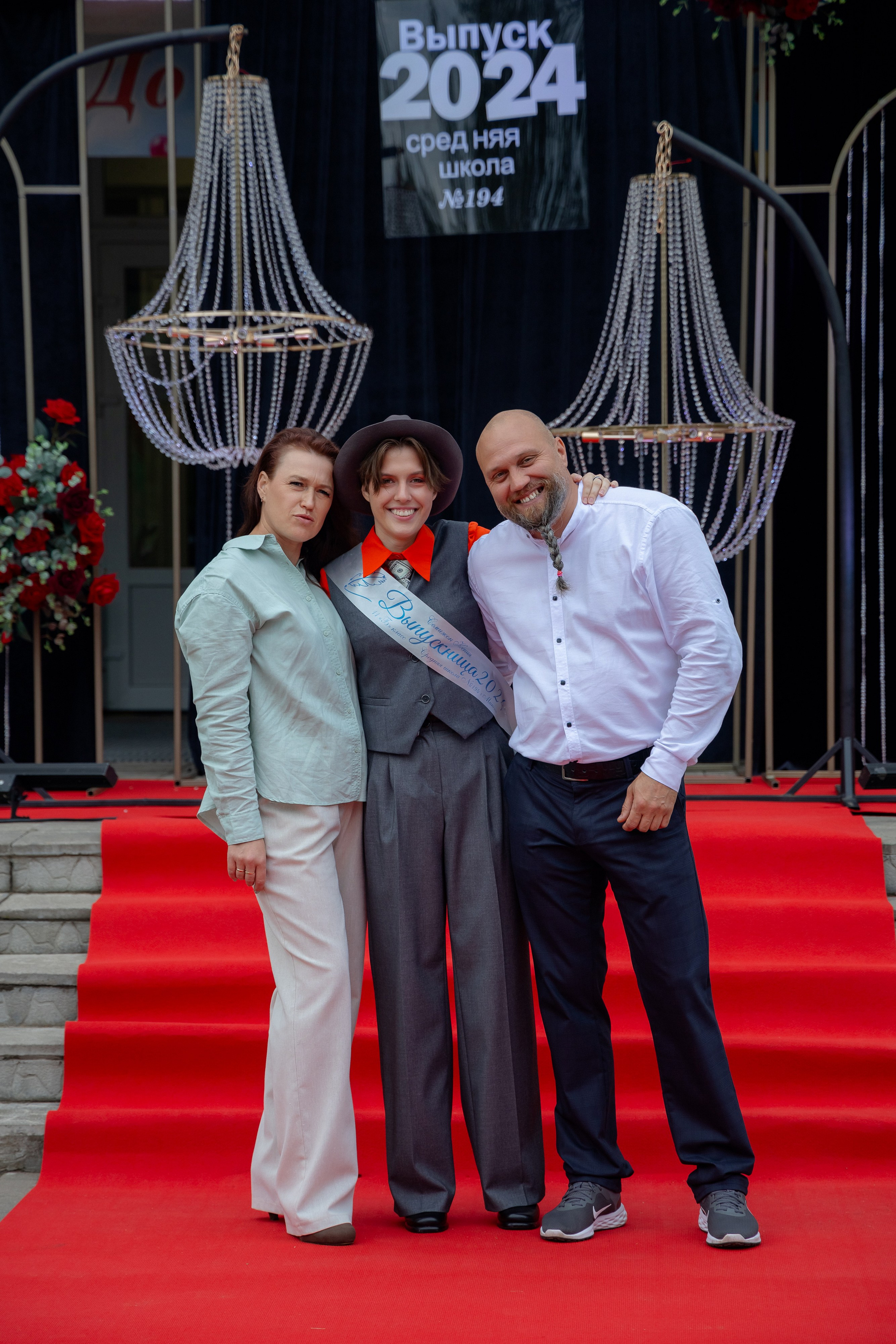 Школьный выпускной 2024 год в Соколе (Минск). Свадебный фотограф в Минске/Беларуси Сергей Спиридонов