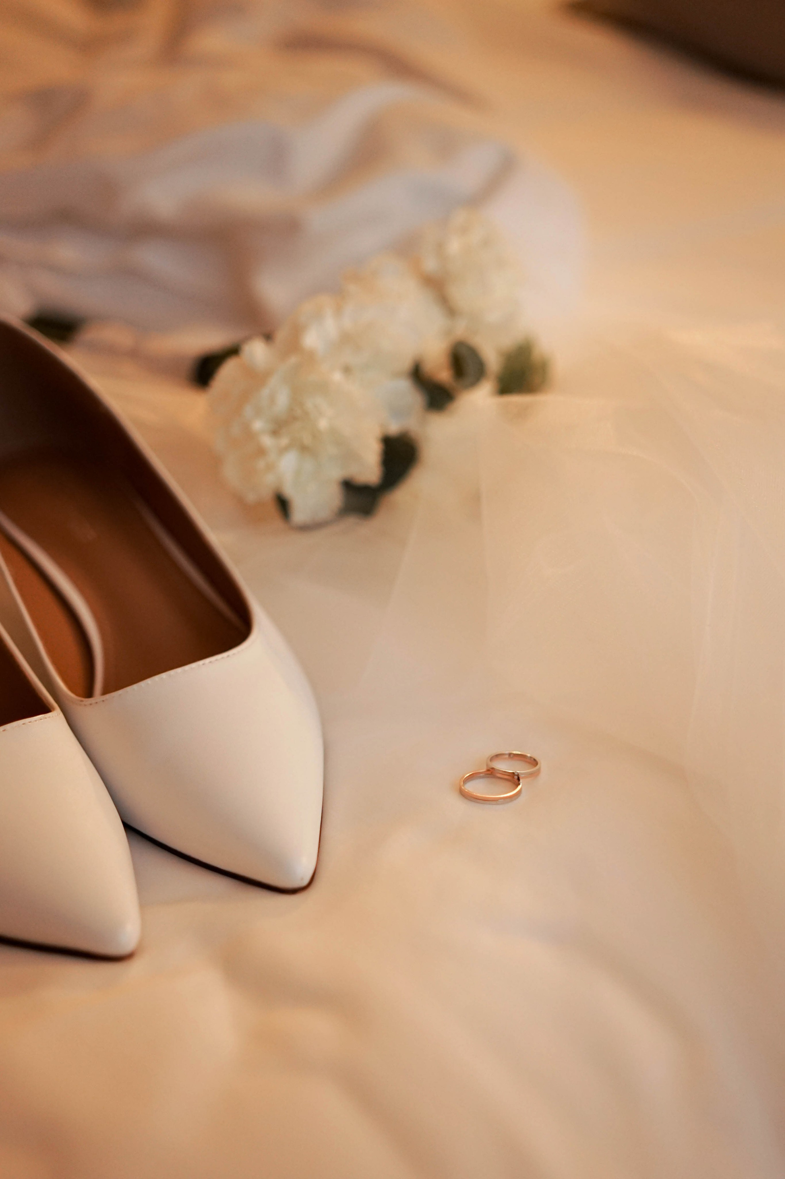 Катя и Олег: регистрация и свадебная съемка в отеле. Фотограф в Иркутске