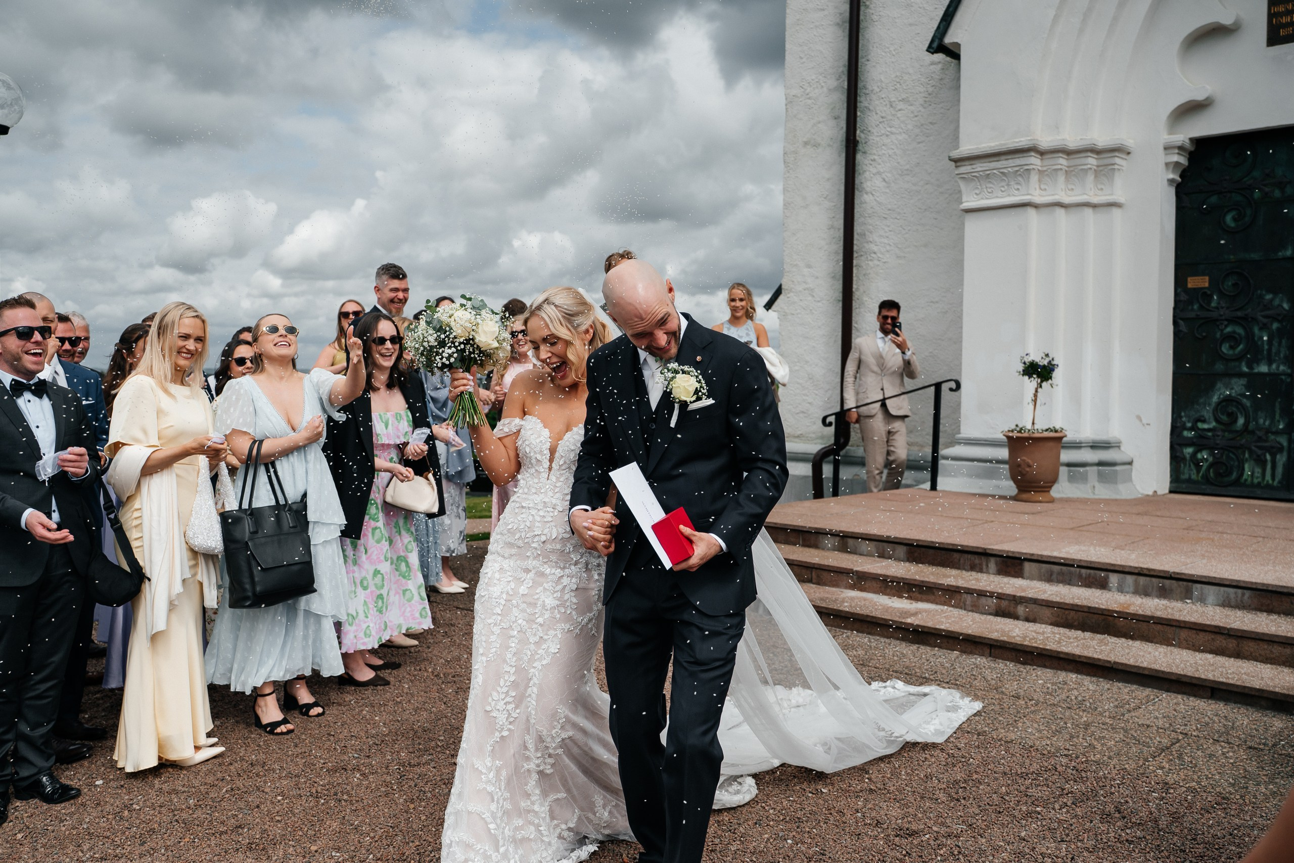 Hjelmsjöborg bröllop Randi & Robert. Bröllops- och familjefotograf i Halmstad | Valentina