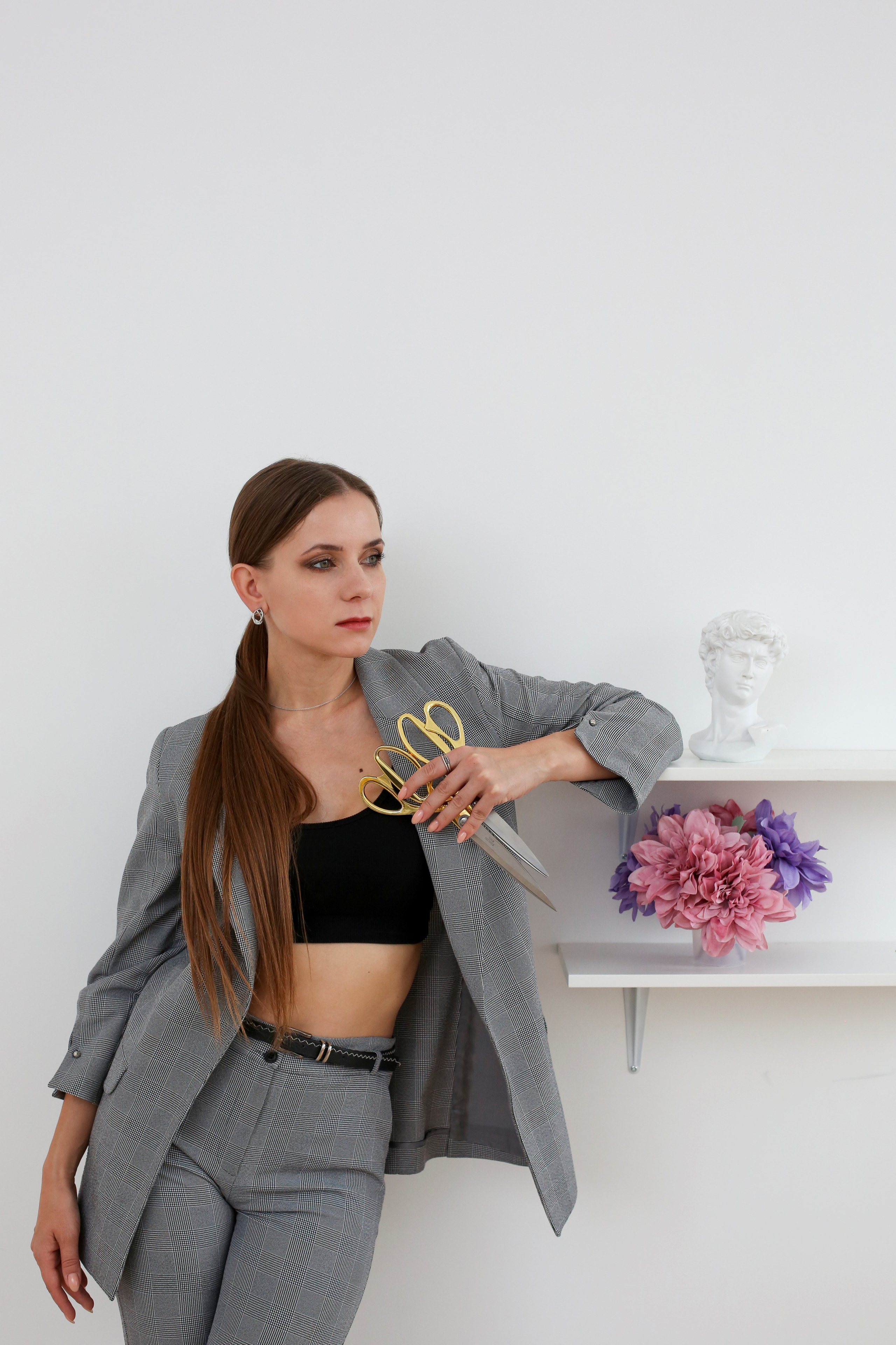 Дизайнер шоу платьев. Контент фотограф и видеооператор для бизнеса в Москве и Калуге