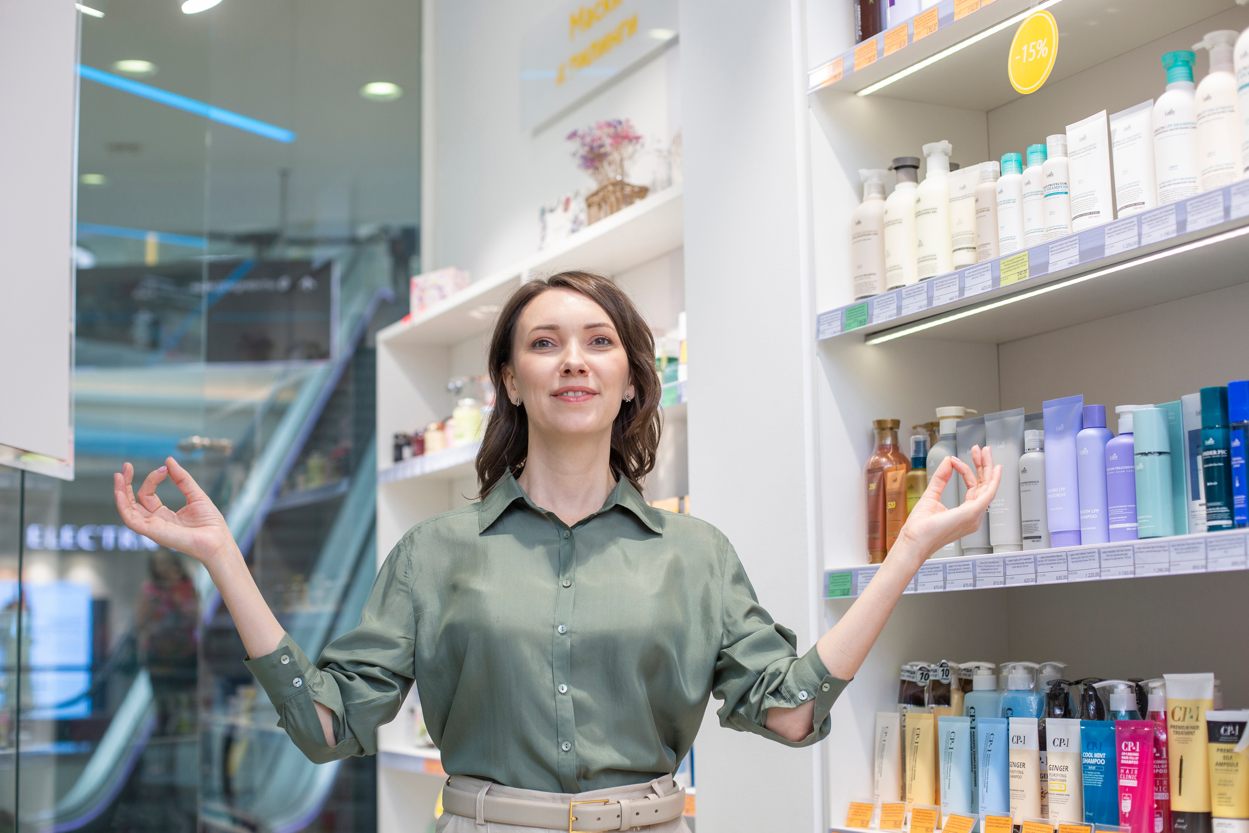 Владелица магазина корейской косметики. Контент фотограф и видеооператор для бизнеса в Москве и Калуге