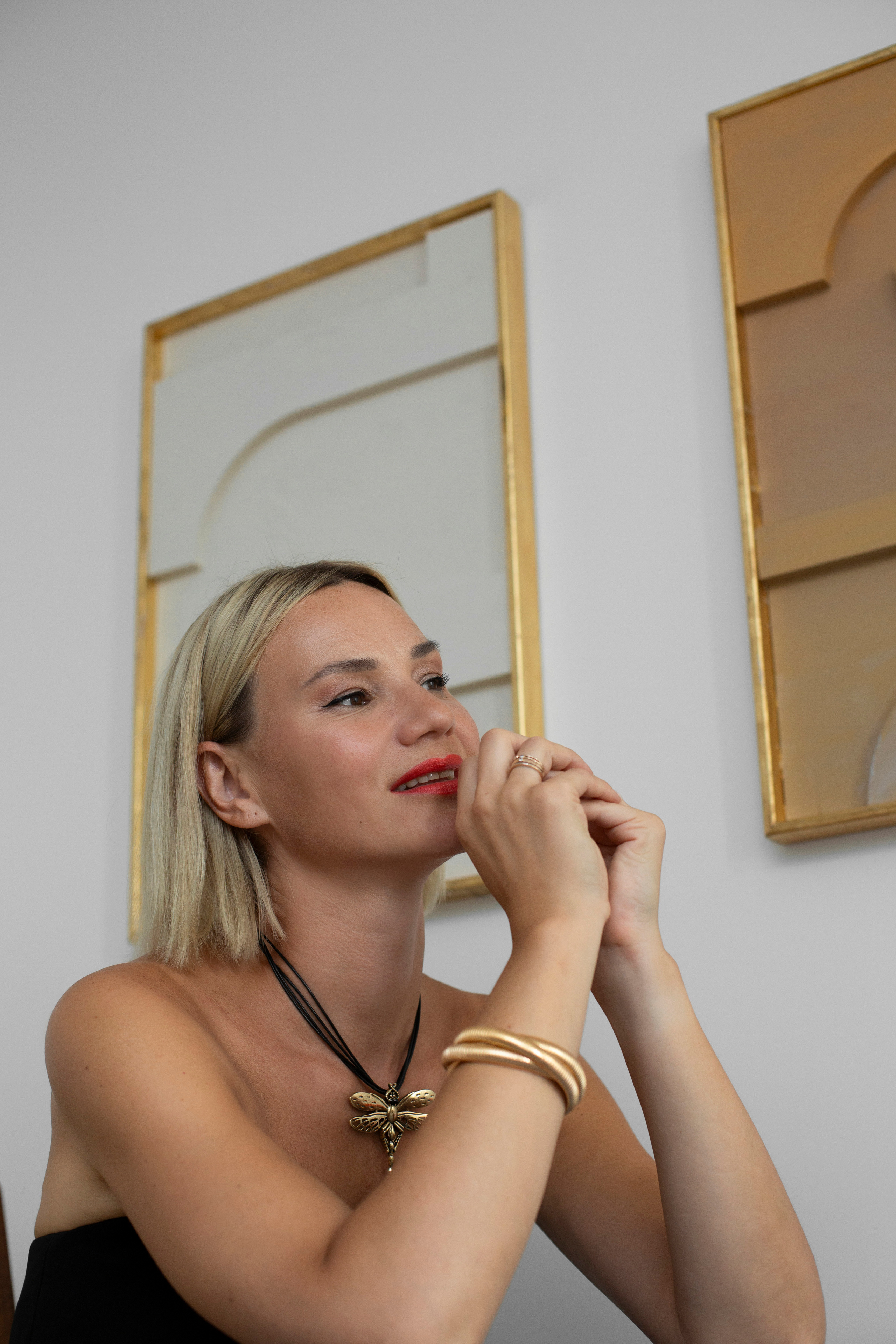 Стилист. Контент фотограф и видеооператор для бизнеса в Москве и Калуге