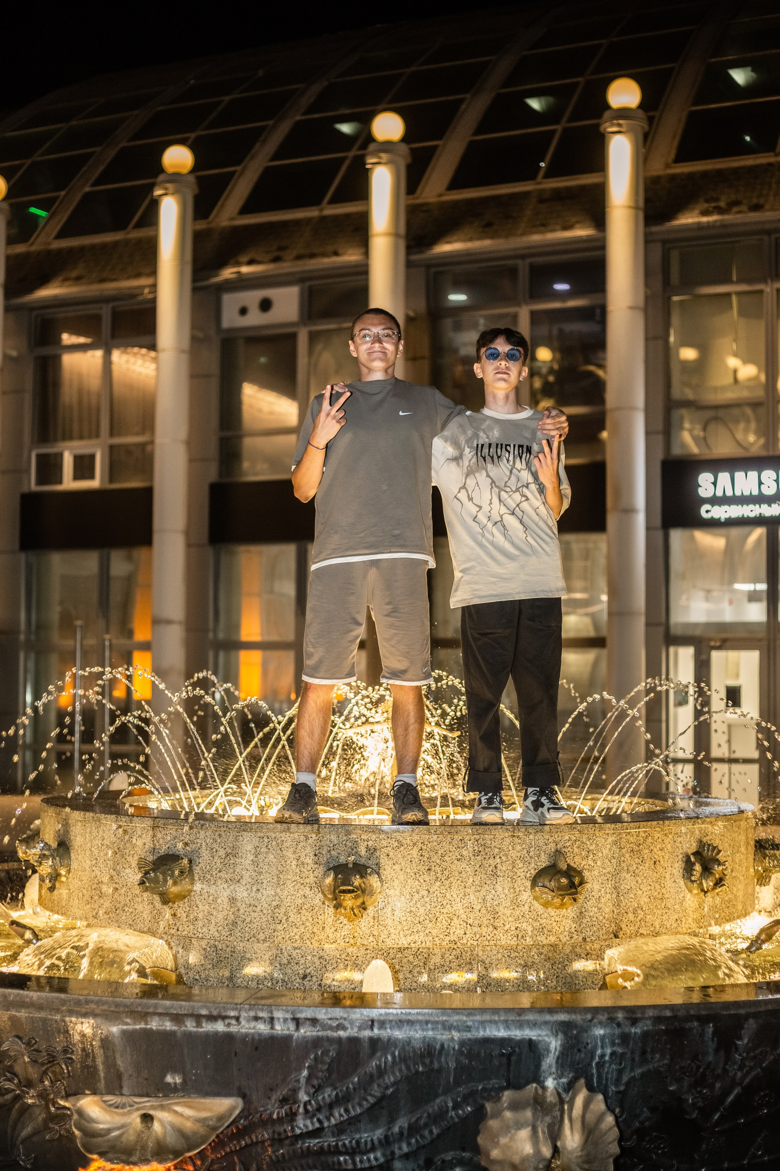 Прогулки по ночному городу. Выпускные альбомы Воронеж от Веры Соколовой