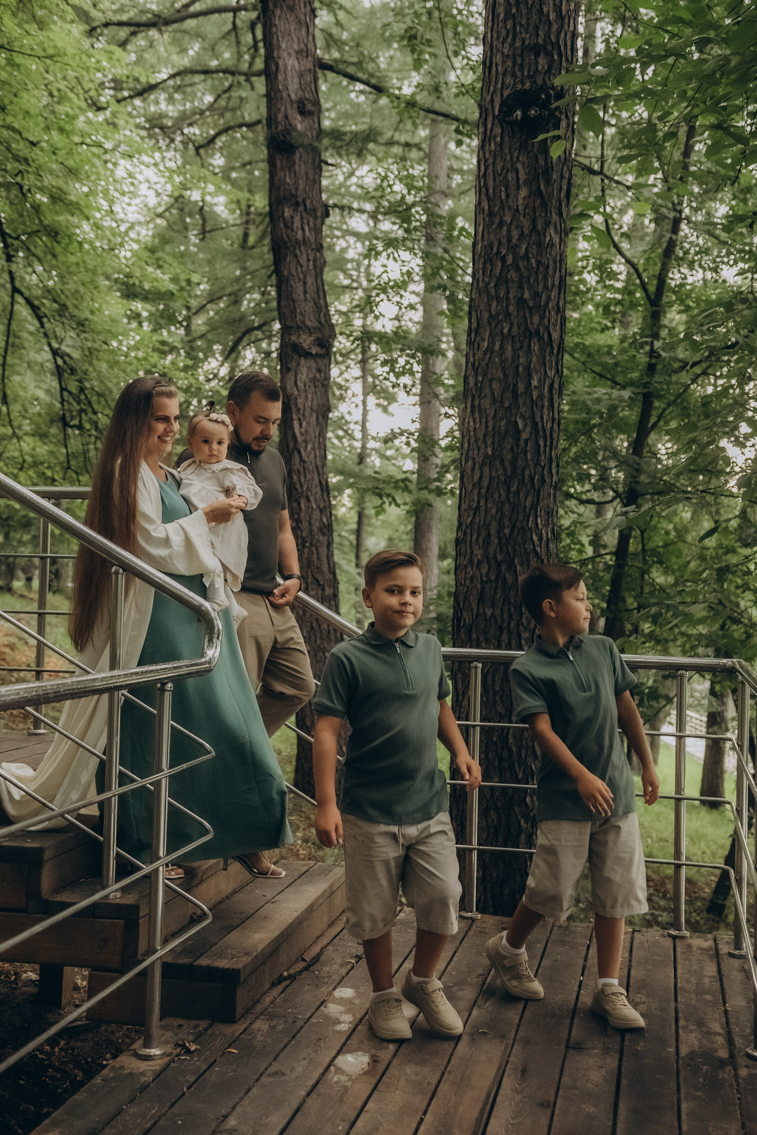 Семейная прогулка. Гаврилова Настя семейный фотограф lifestyle в Москве