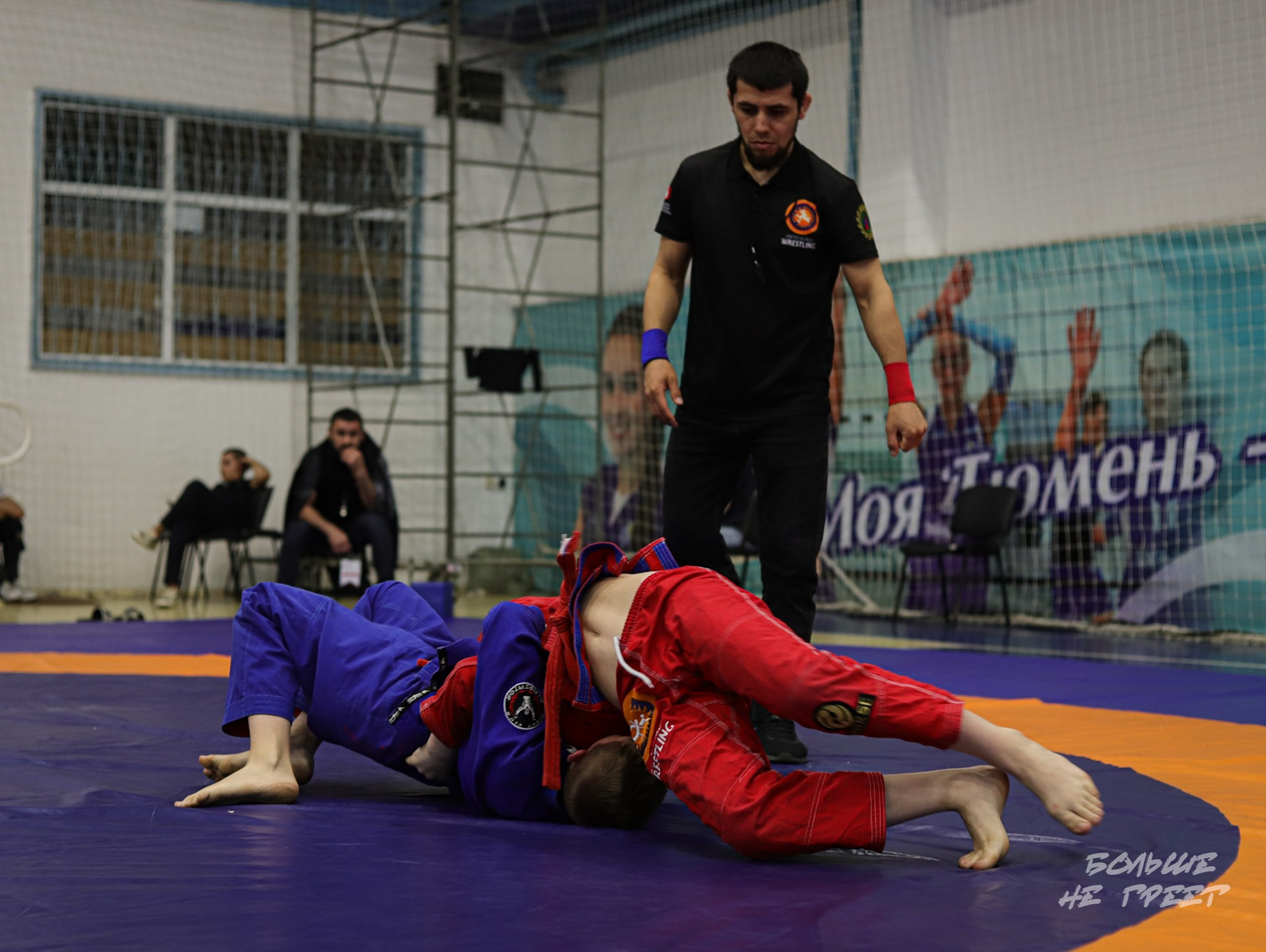 ПЕРВЕНСТВО УРФО ПО СПОРТИВНОЙ БОРЬБЕ ГРЭППЛИНГ И ГРЭППЛИНГ-ГИ. Больше не греет