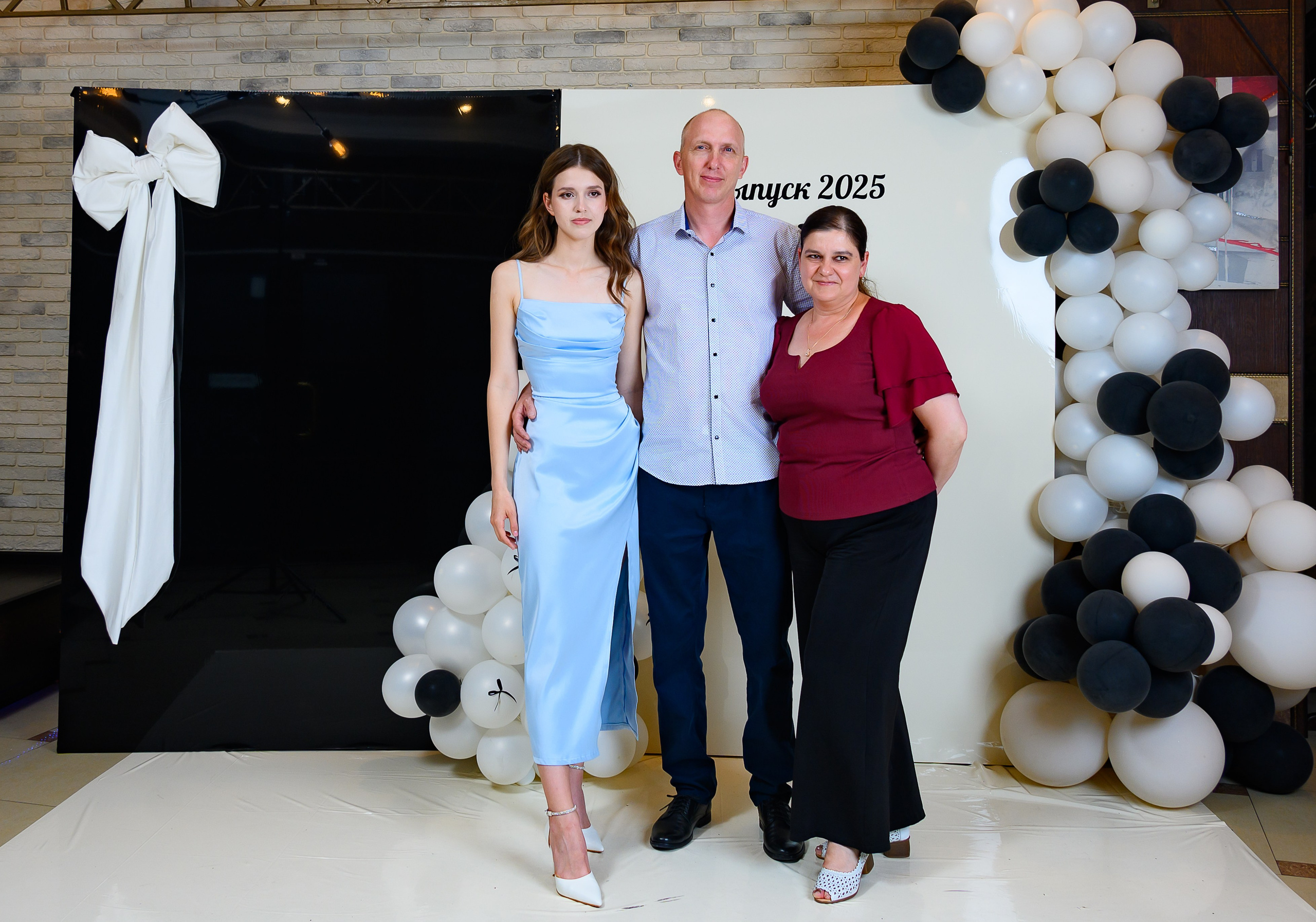 Выпускной 2025 11 кл. Семейный и детский фотограф в Новороссийске Лебедева Елена