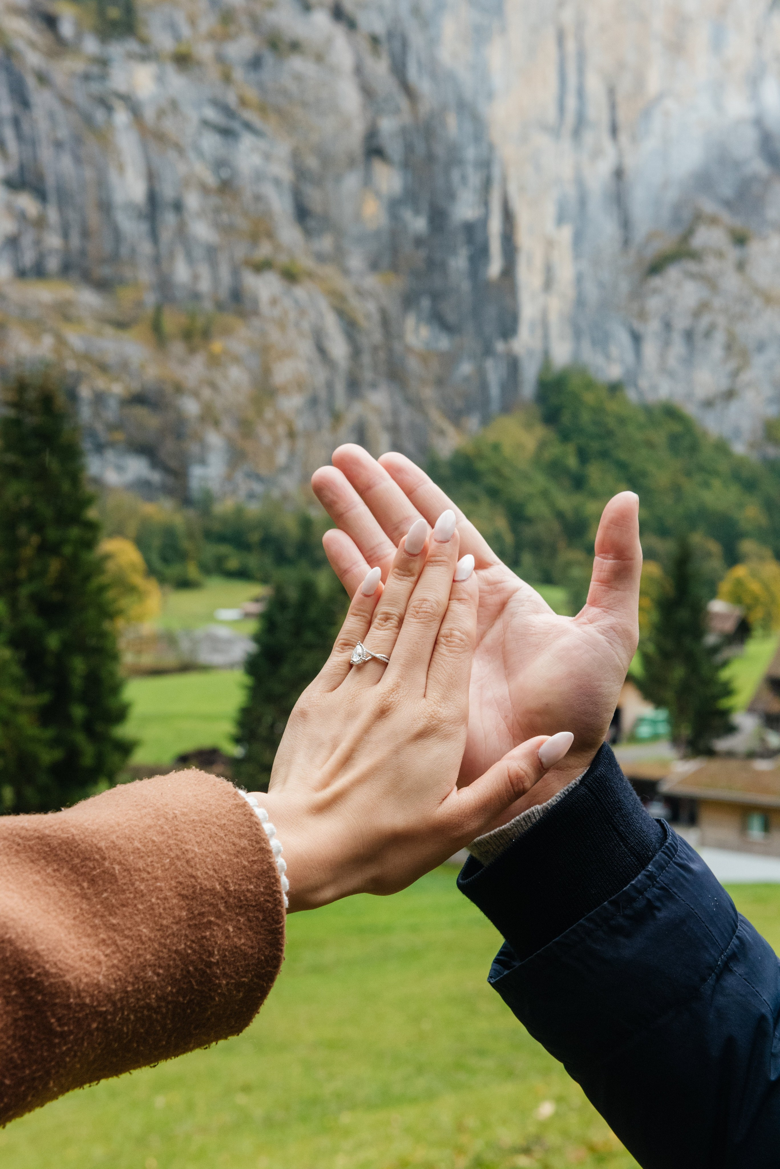 Tina & Wesley (Wengen, Lauterbrunnen). Photographer in Interlaken area