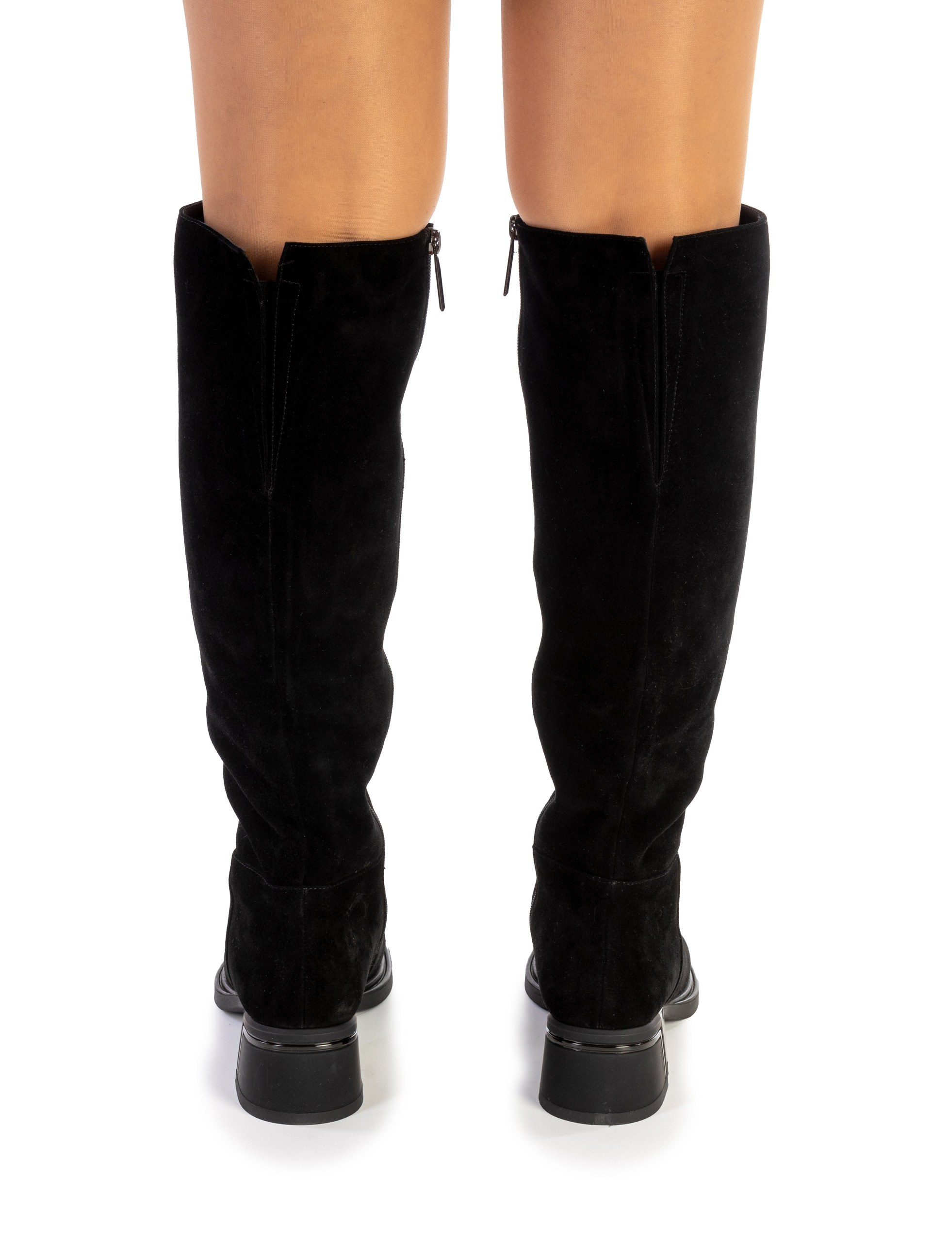 Зимняя обувь фотосъемка для маркетплейса. Фотограф в Туле Крупский АнДРей. Фотостудия «КАДР71» в Туле