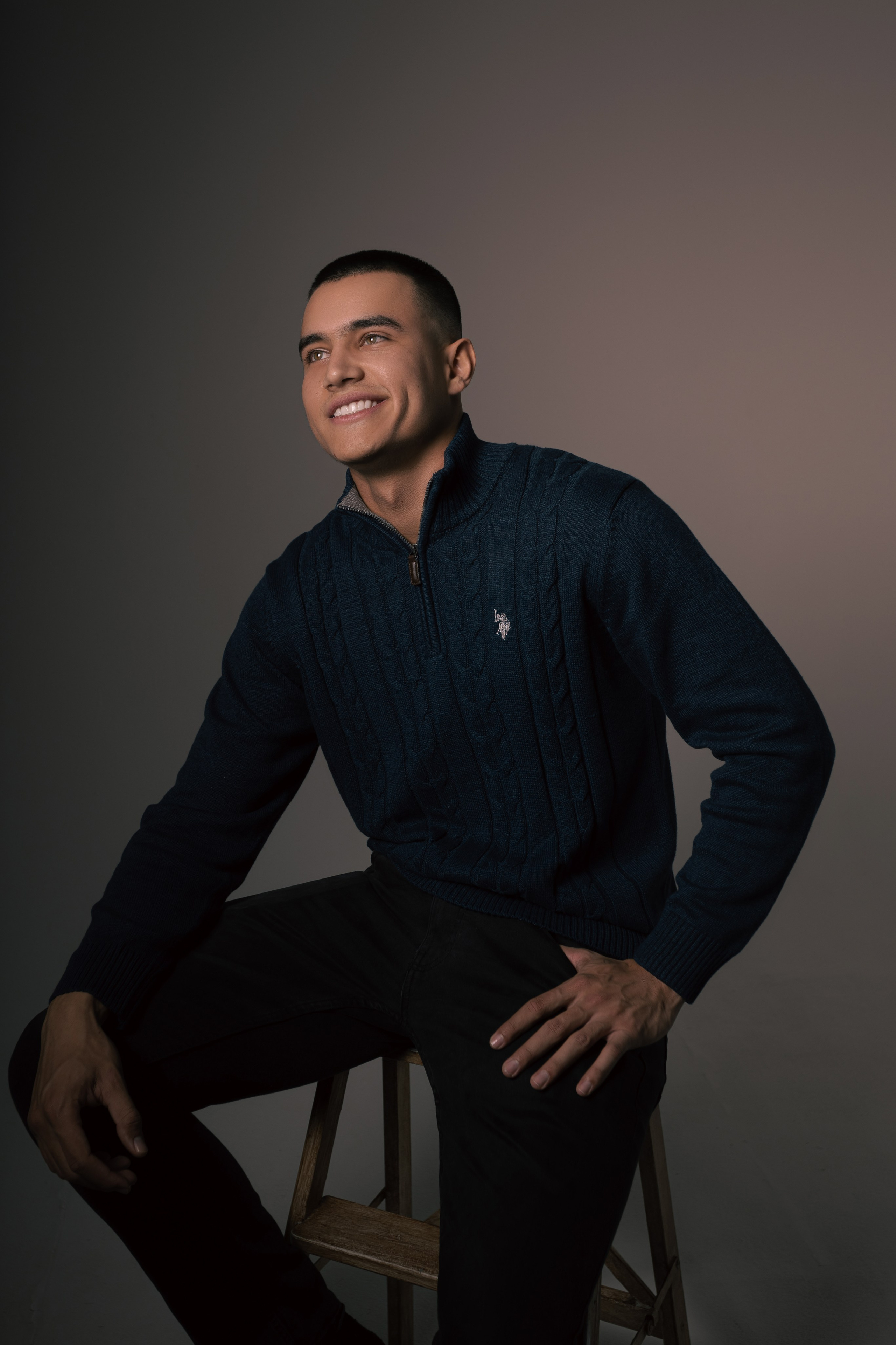 Fernando. Фотограф Julia Milton | Портреты, съемки для маркетплейсов, лавстори, съёмка беременности в Санкт-Петербурге. Обучение фотографии в Спб очно