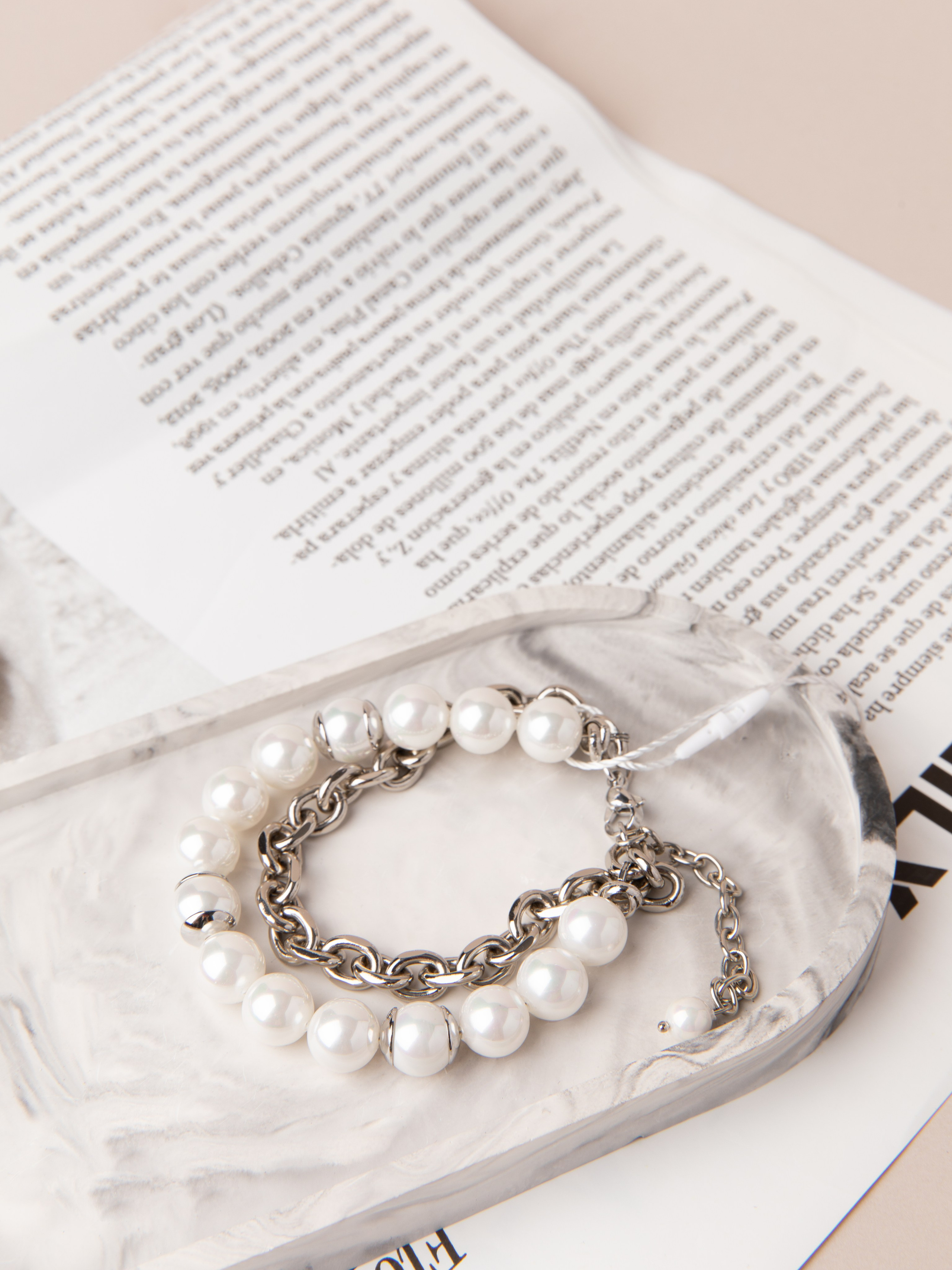 Украшения. Фотостудия предметной и модельной съёмки для маркетплейсов