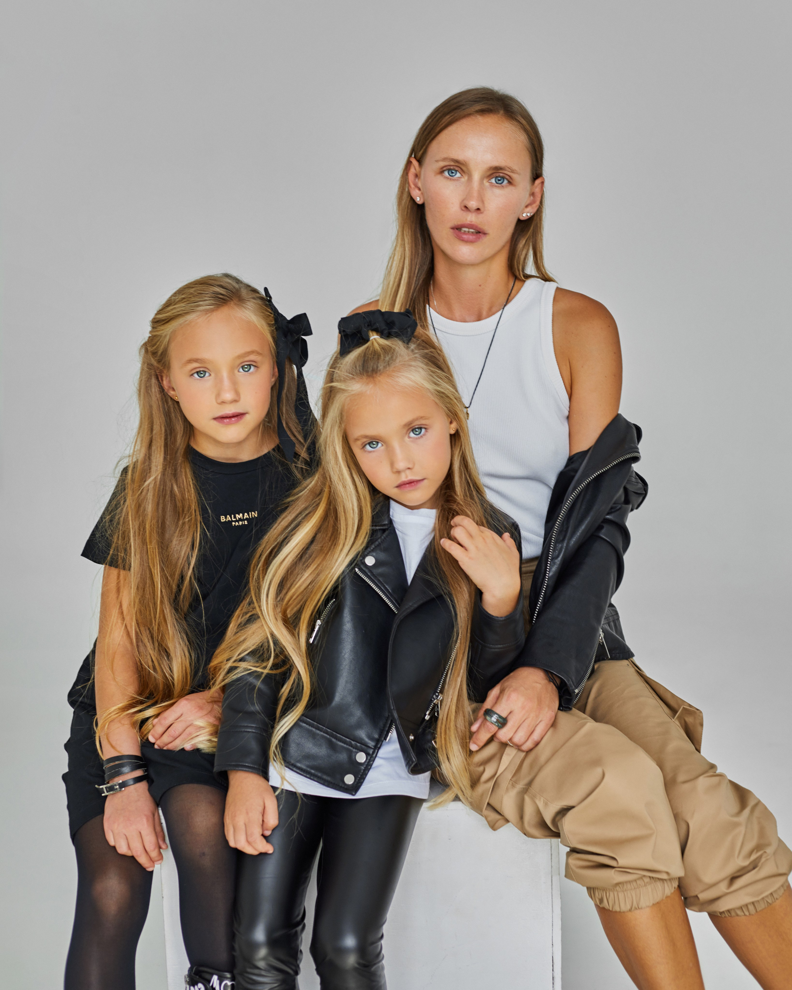 Арина, Алиса и мама София. Фотограф Ирина Бутко