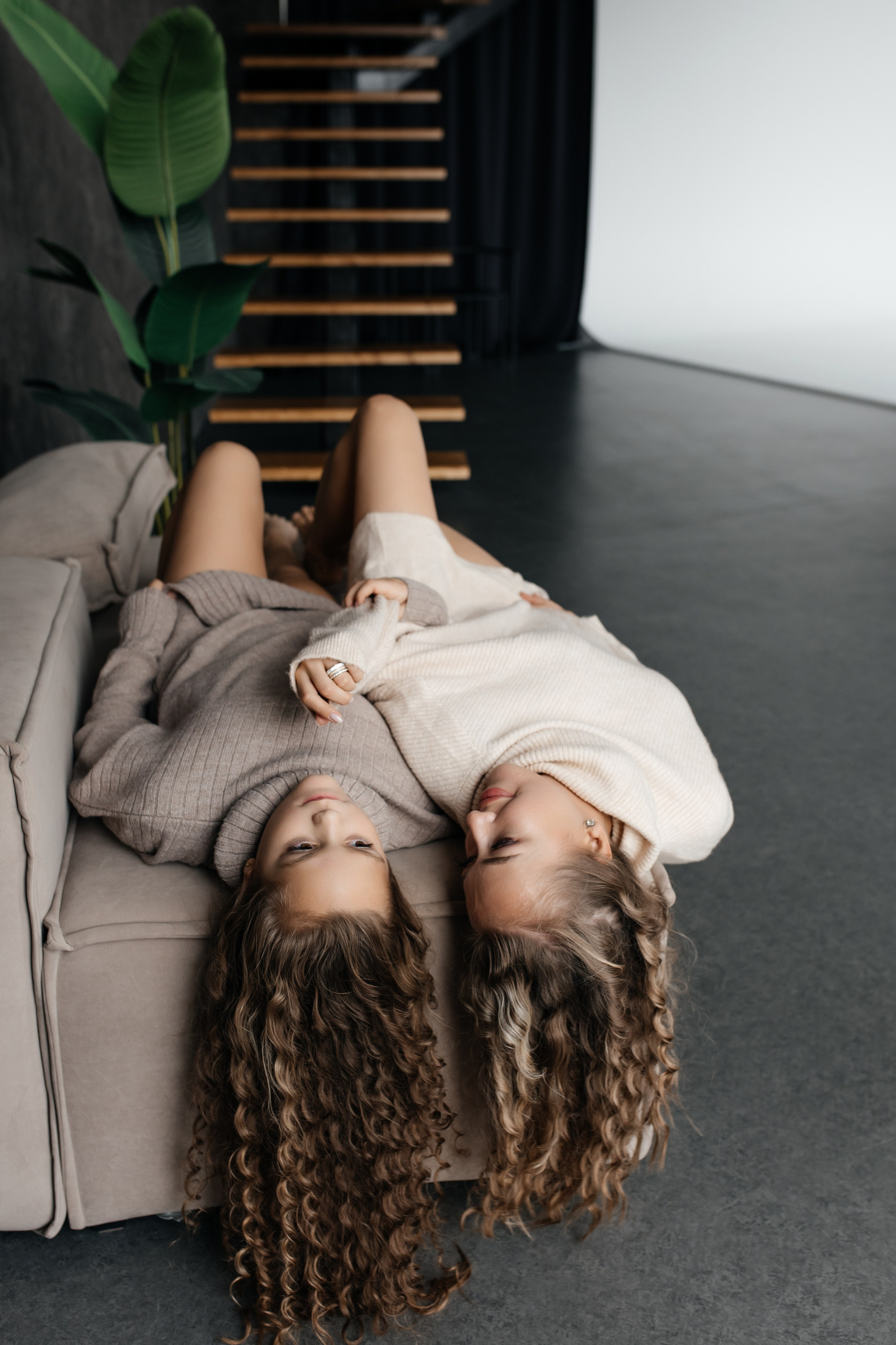 Mother & daughter. ФОТОГРАФ