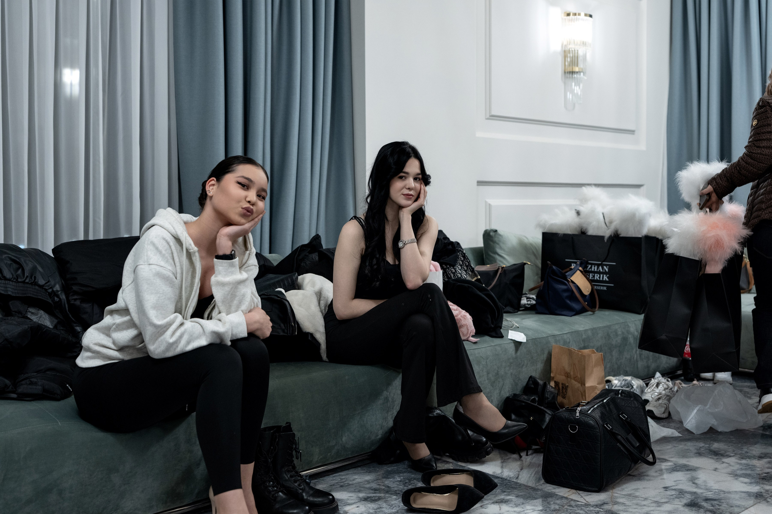 Backstage. Сайт Алматинского НЮ АРТ, будуар и фэшн фотографа Дениса Карпенко