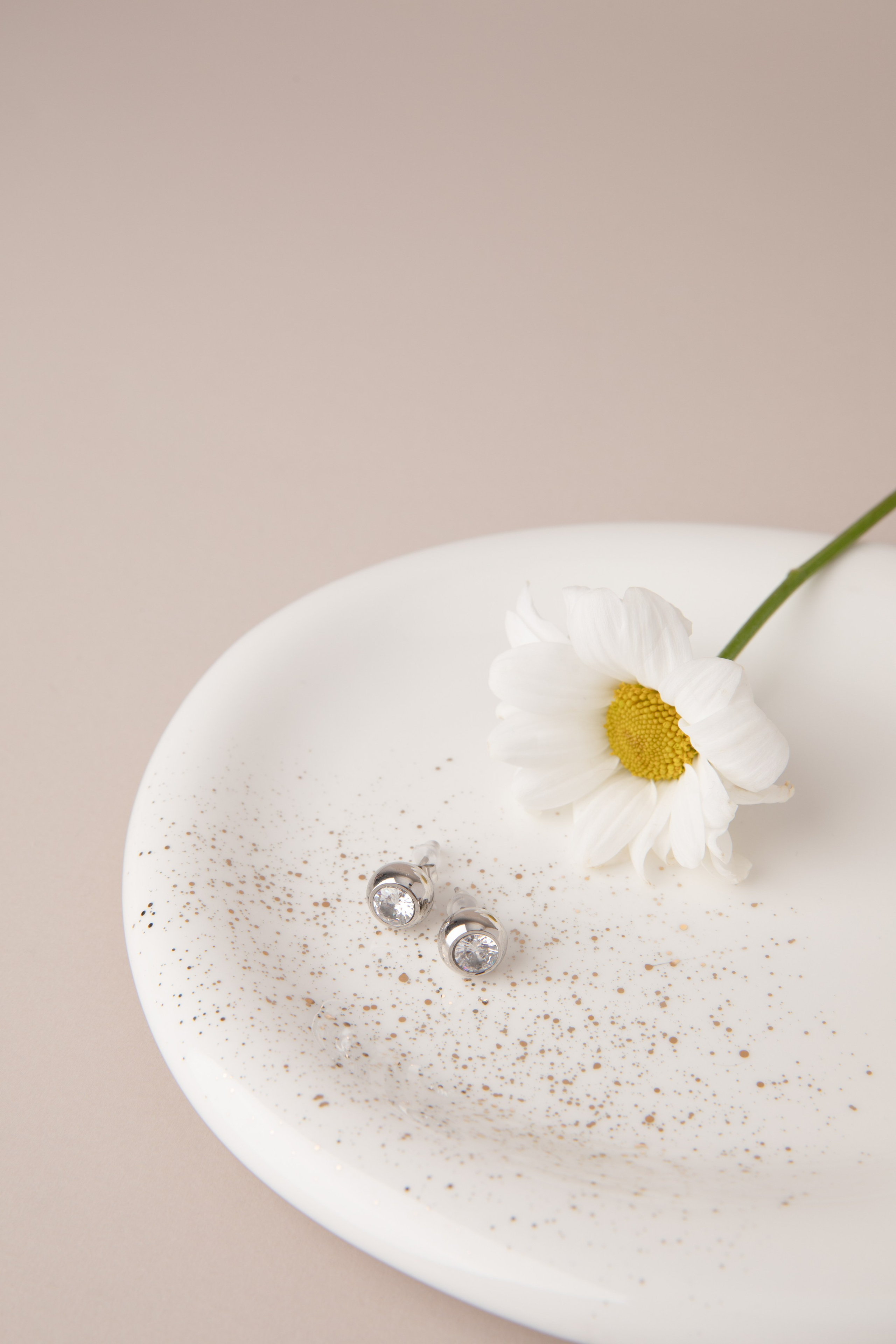 Украшения. Фотостудия предметной и модельной съёмки для маркетплейсов