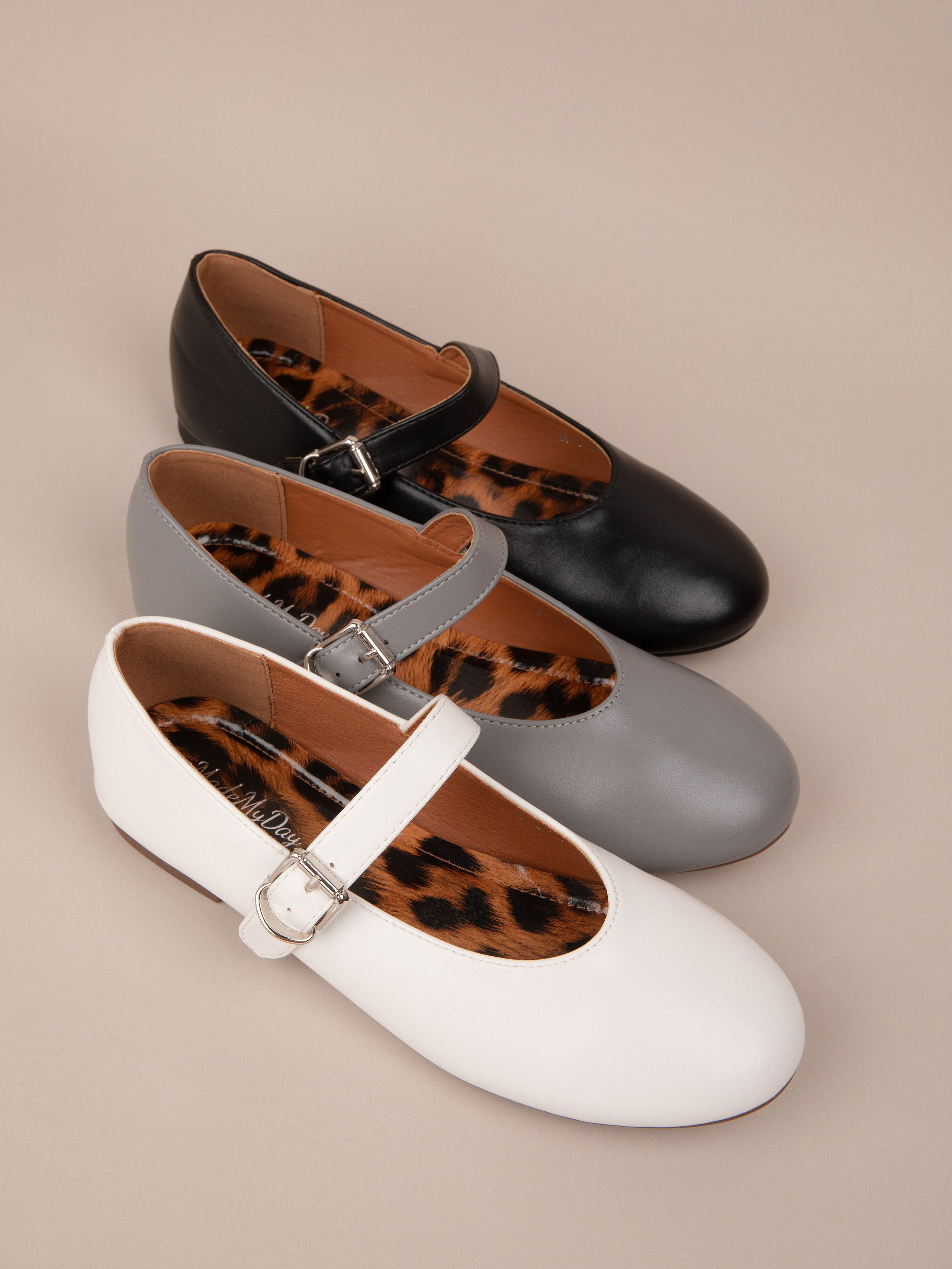 Туфли женские. Фотостудия предметной и модельной съёмки для маркетплейсов