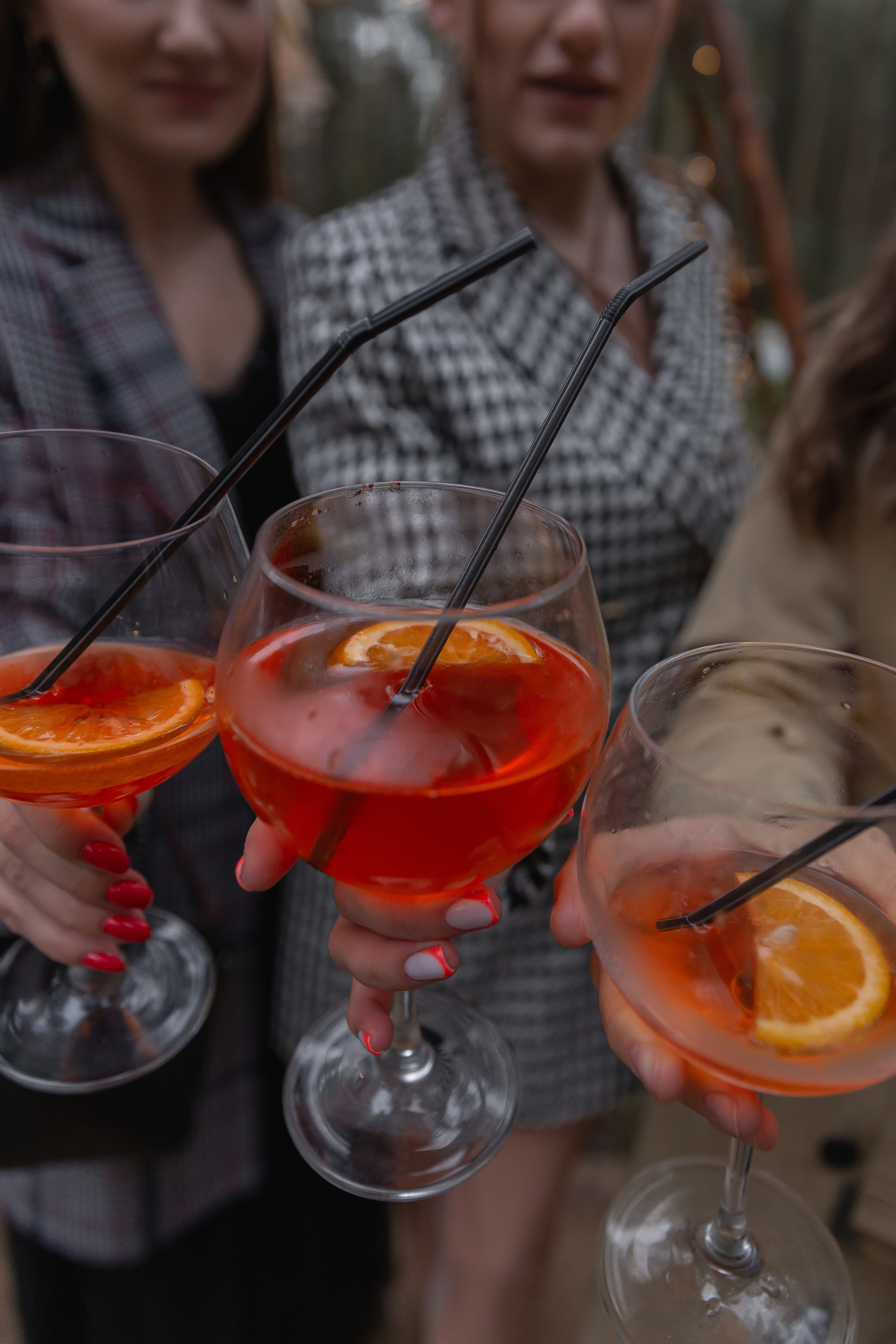 Не женюсь я, не женюсь!. Э Т О М Ы