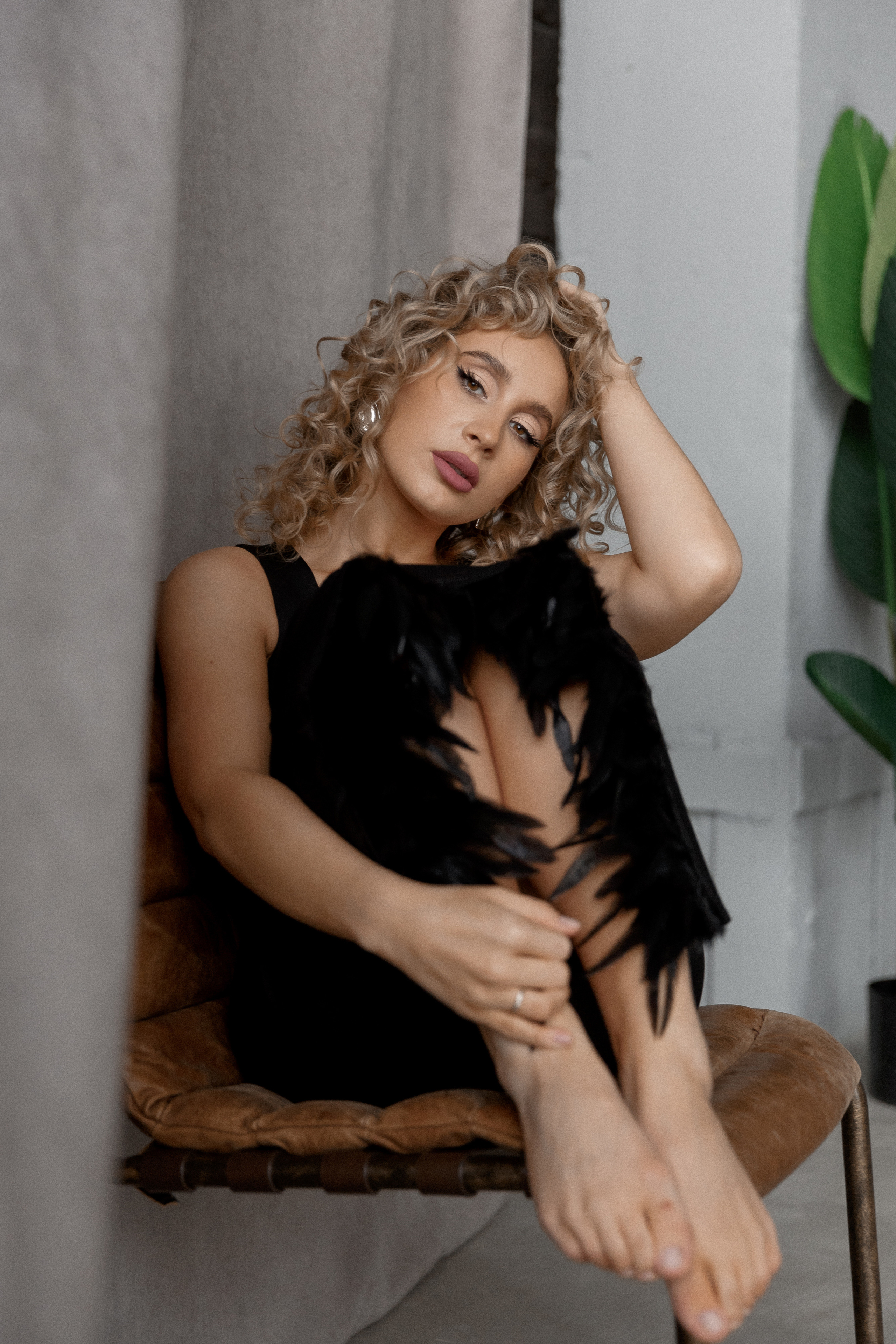 TANYA. Э Т О М Ы