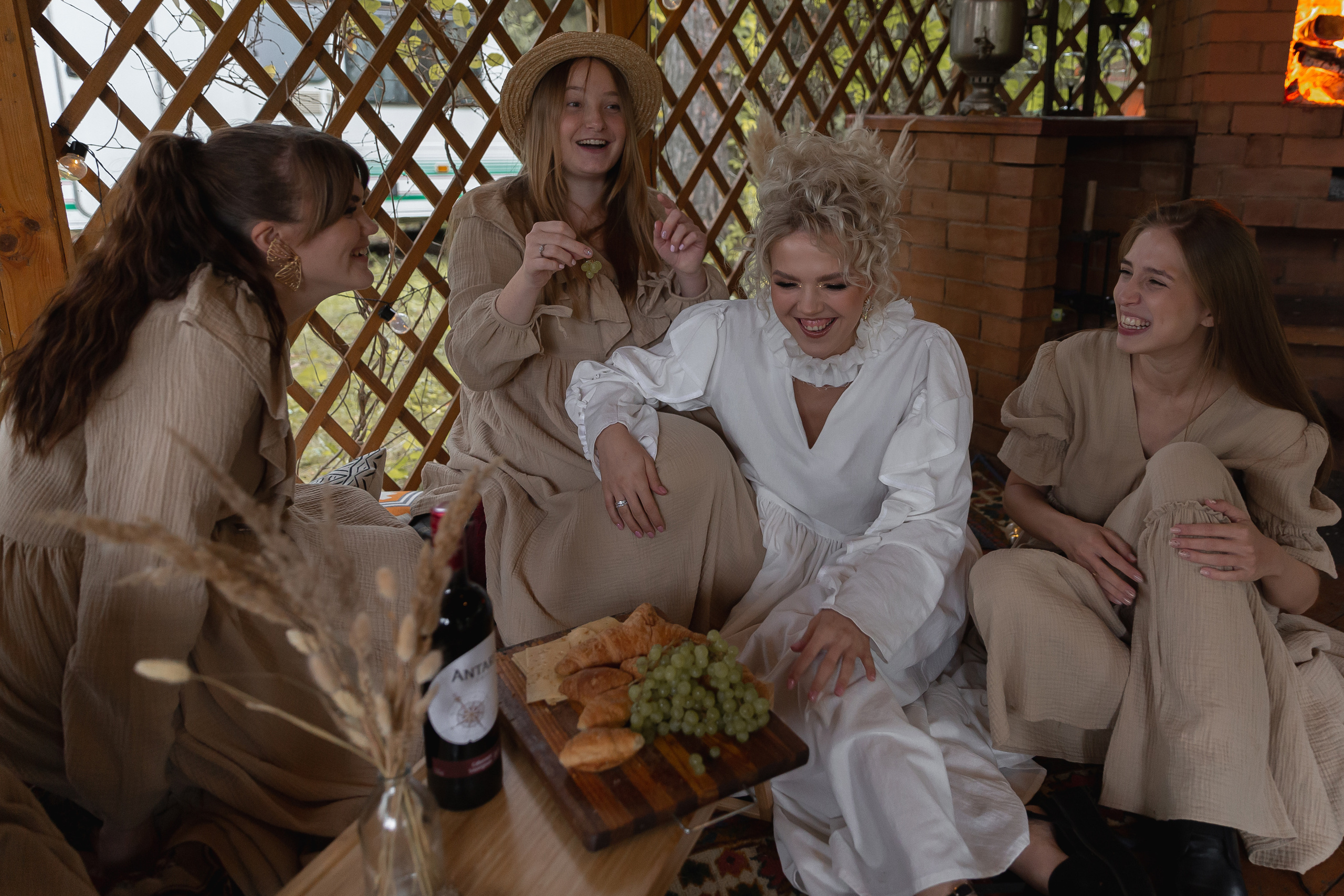 Не женюсь я, не женюсь!. Э Т О М Ы