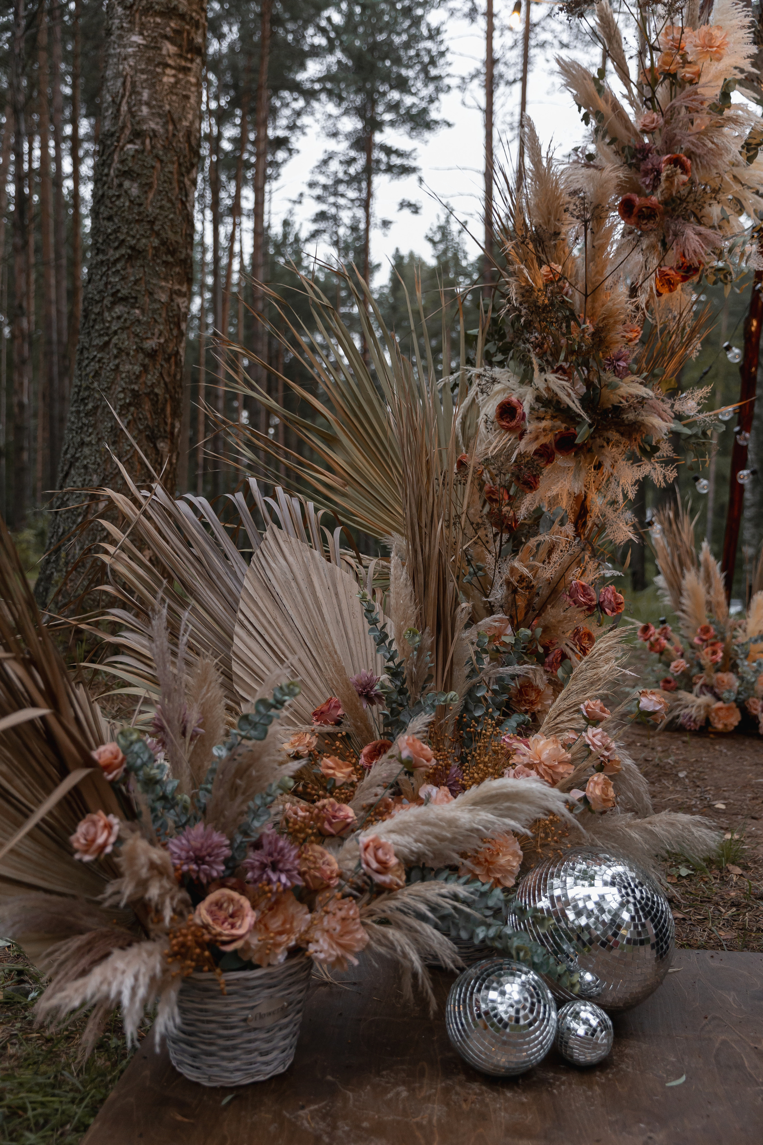 Не женюсь я, не женюсь!. Э Т О М Ы