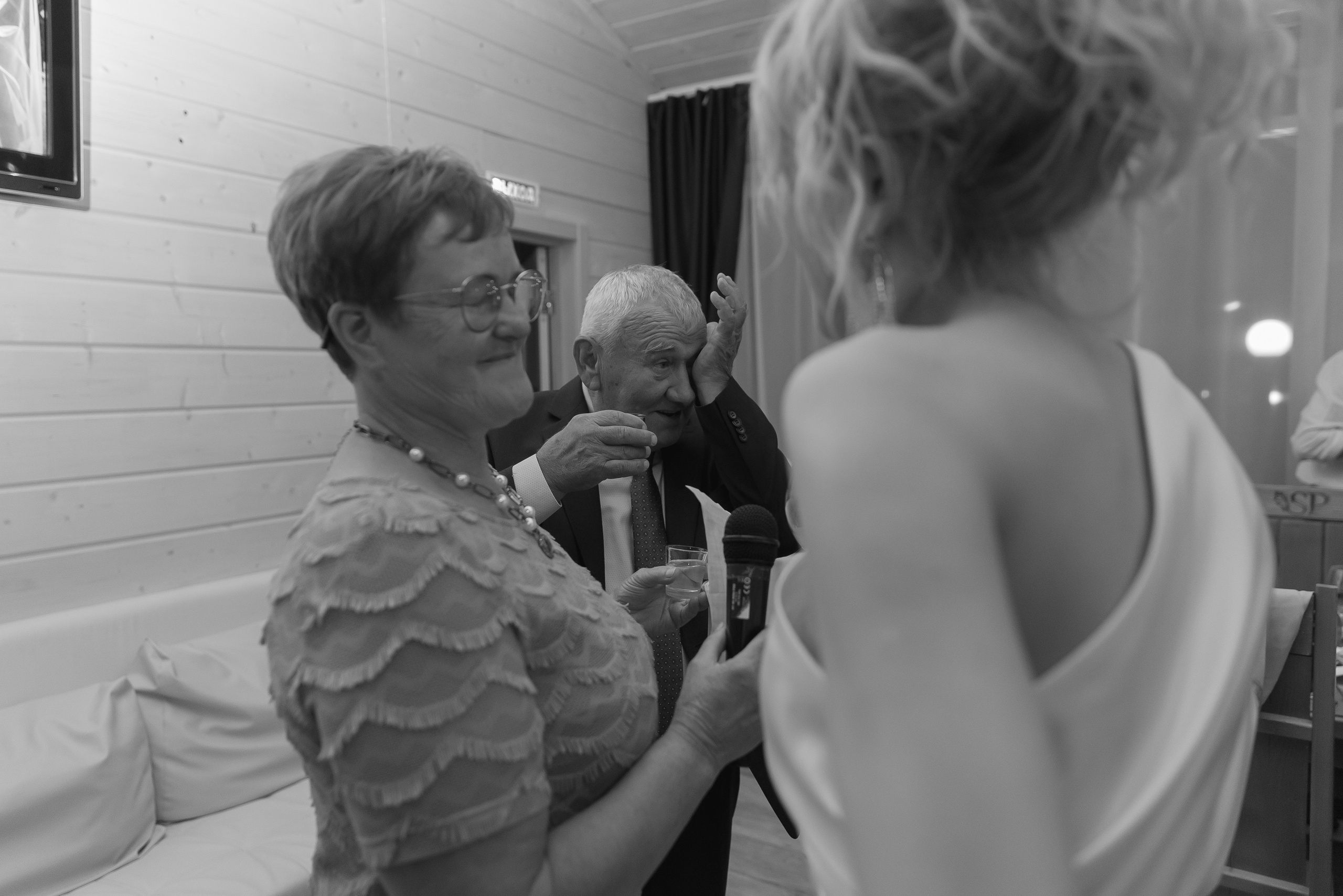 Не женюсь я, не женюсь!. Э Т О М Ы