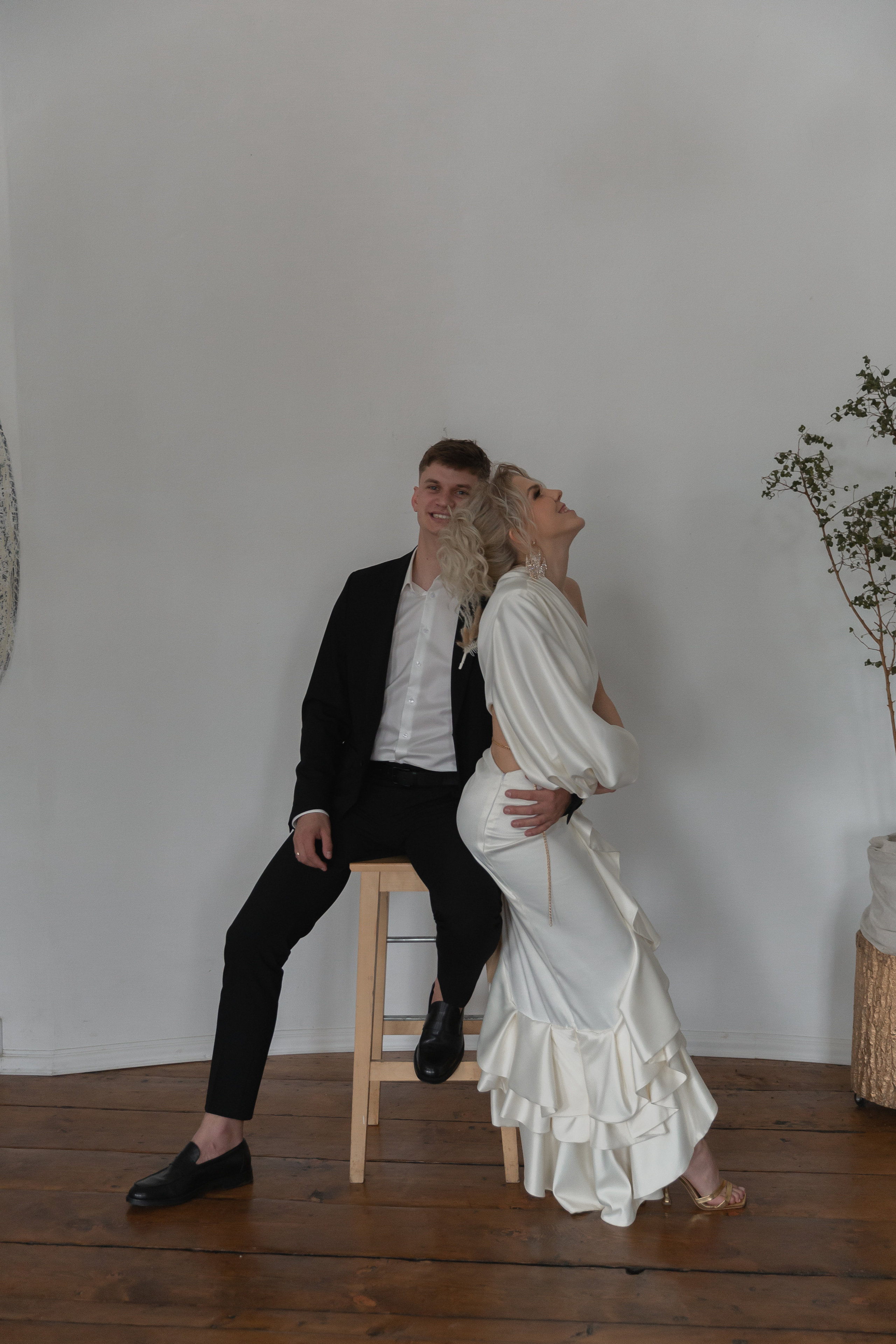 Не женюсь я, не женюсь!. Э Т О М Ы