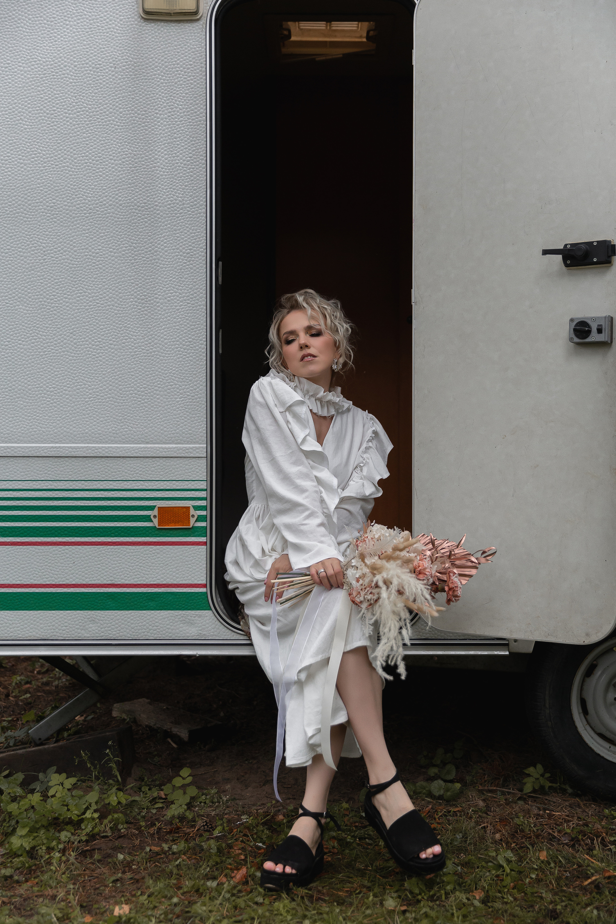 Не женюсь я, не женюсь!. Э Т О М Ы