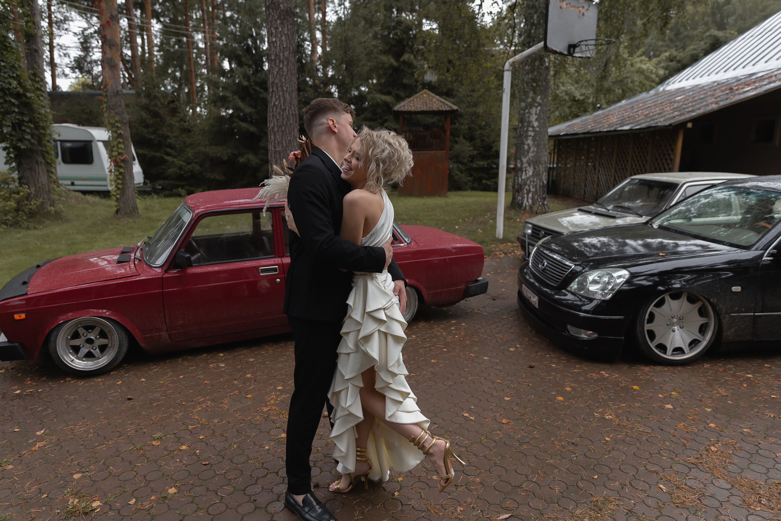 Не женюсь я, не женюсь!. Э Т О М Ы