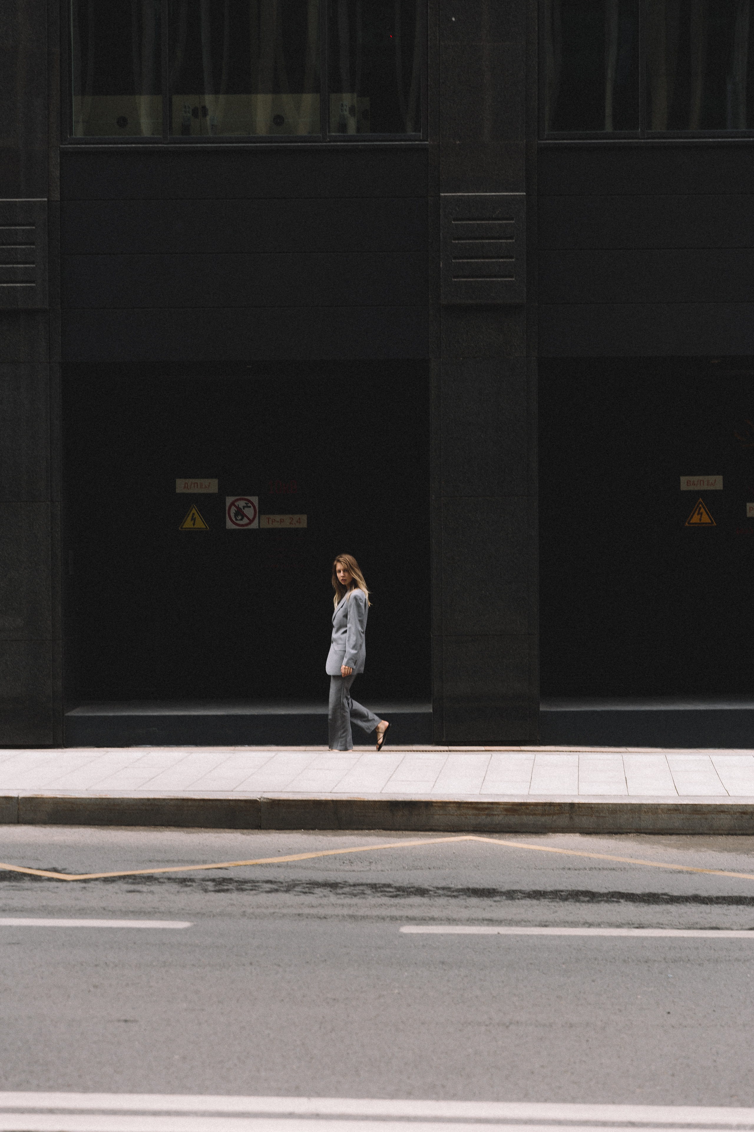 MARY. Э Т О М Ы