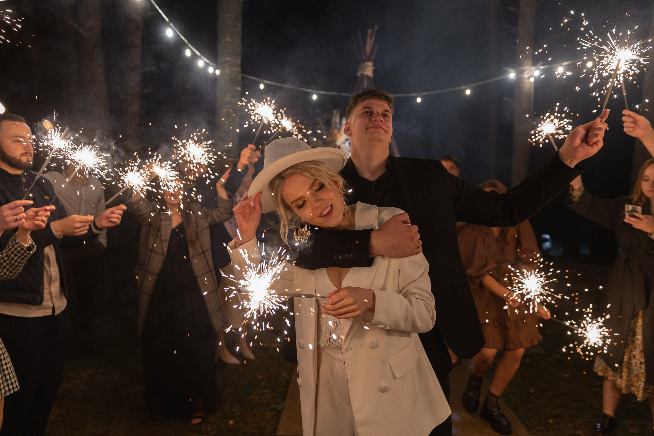 Не женюсь я, не женюсь!. Э Т О М Ы