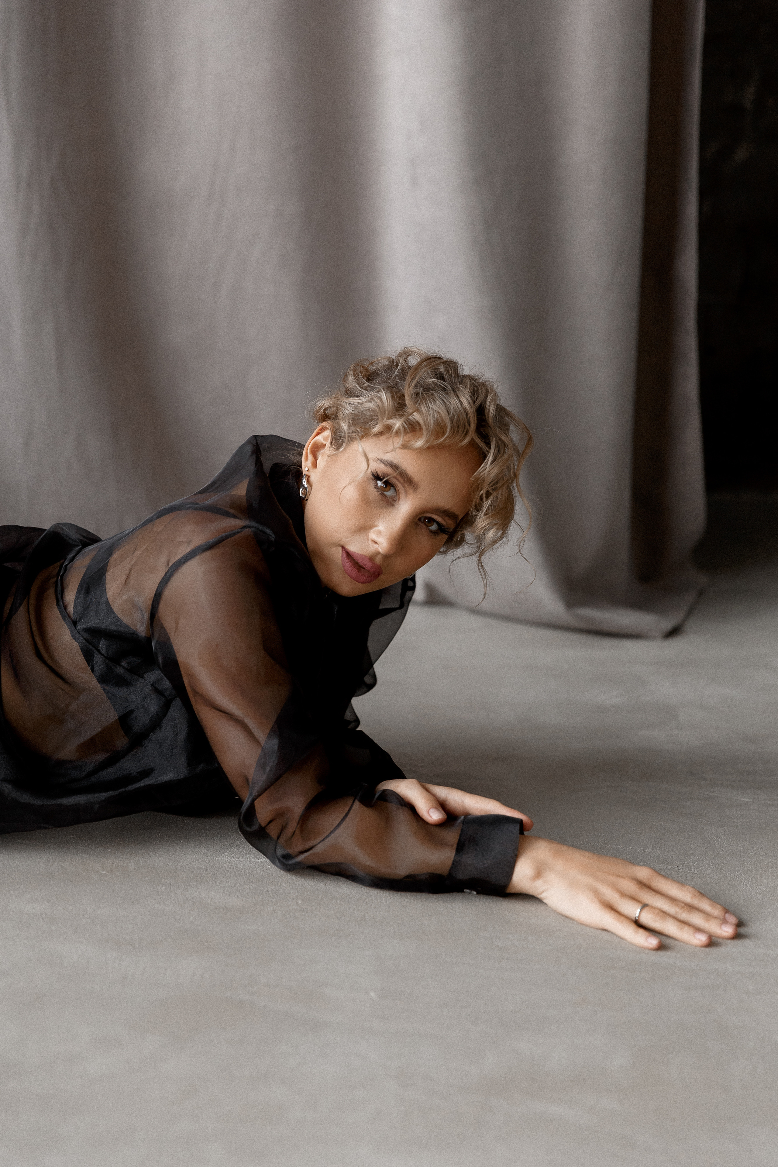 TANYA. Э Т О М Ы