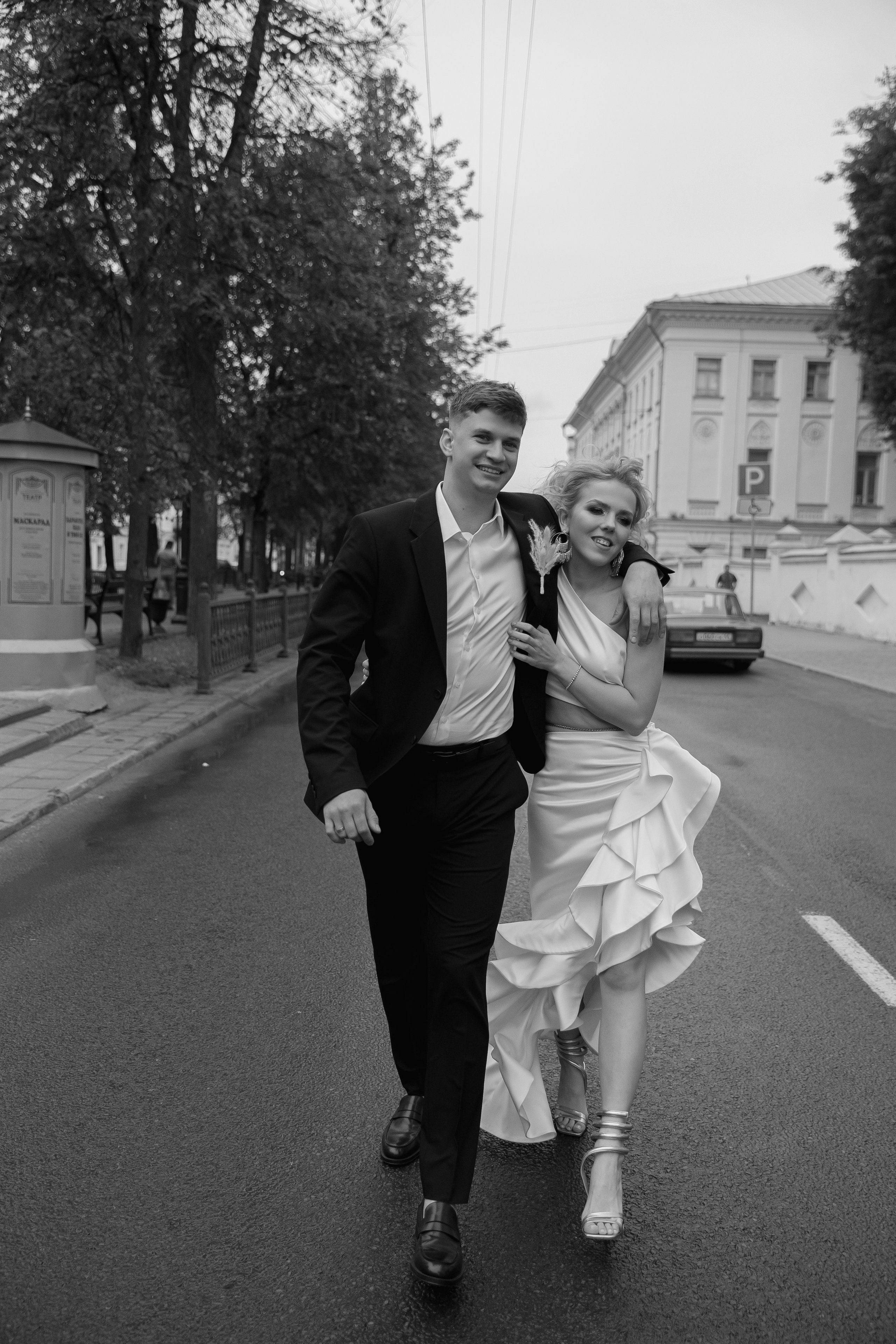 Не женюсь я, не женюсь!. Э Т О М Ы