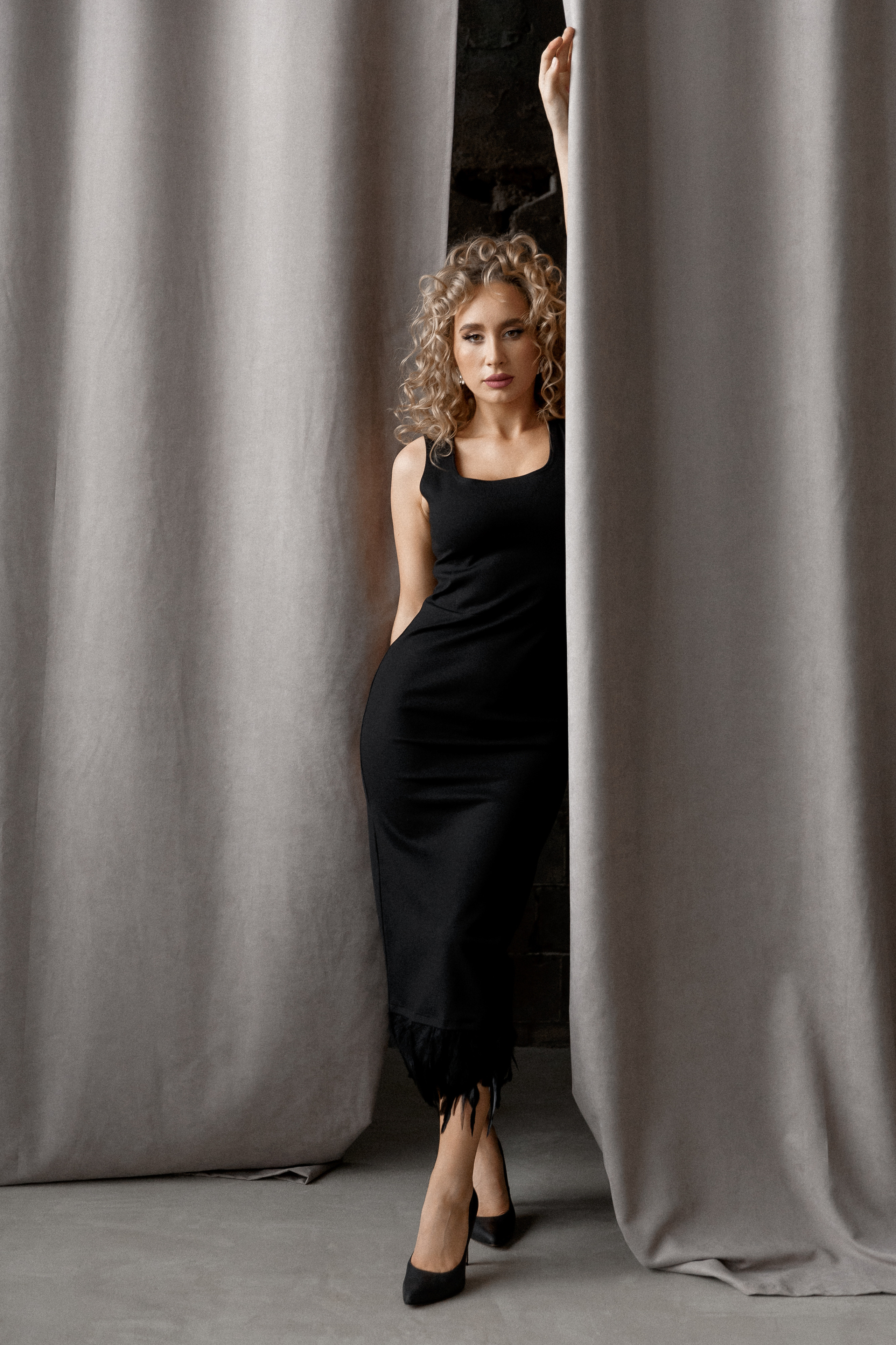 TANYA. Э Т О М Ы