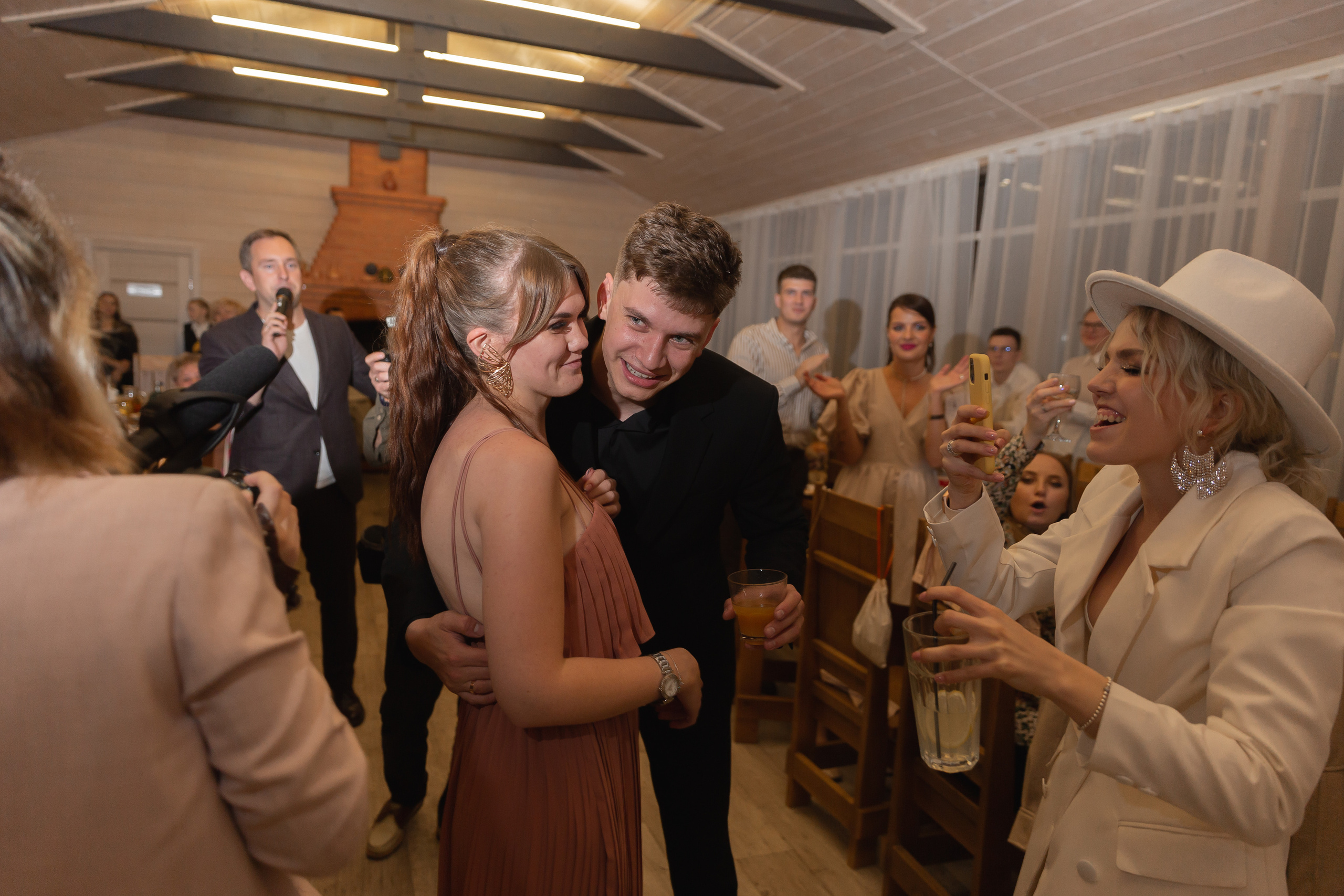 Не женюсь я, не женюсь!. Э Т О М Ы