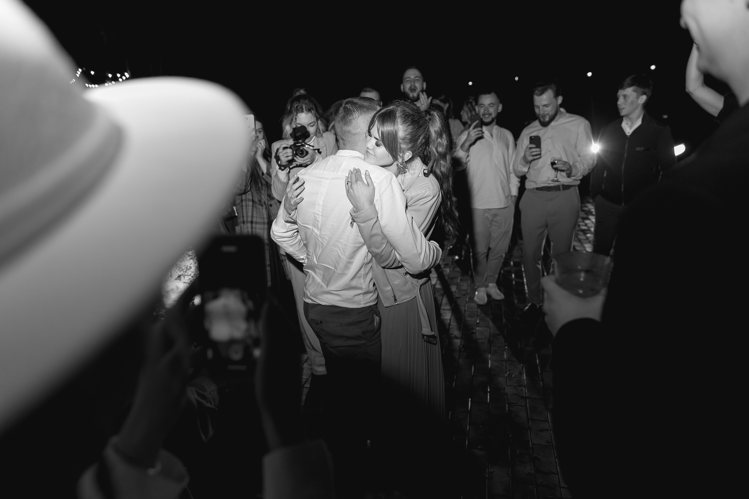 Не женюсь я, не женюсь!. Э Т О М Ы