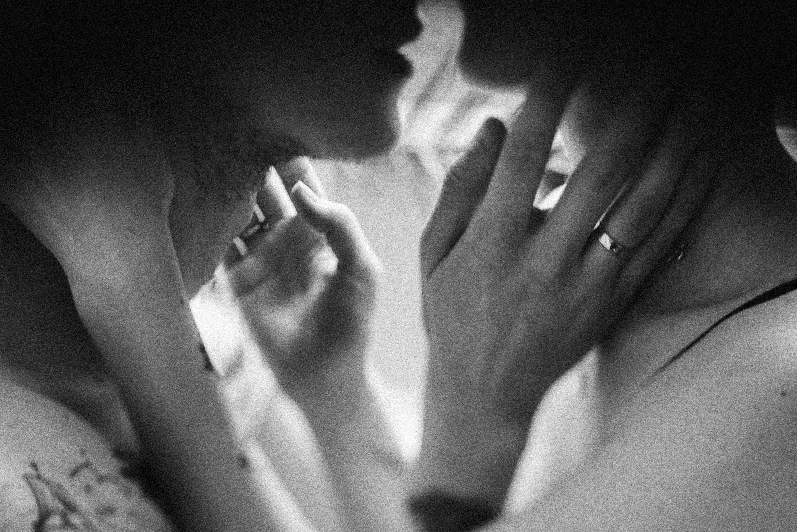 Навсегда юность, навсегда смерть. Э Т О М Ы