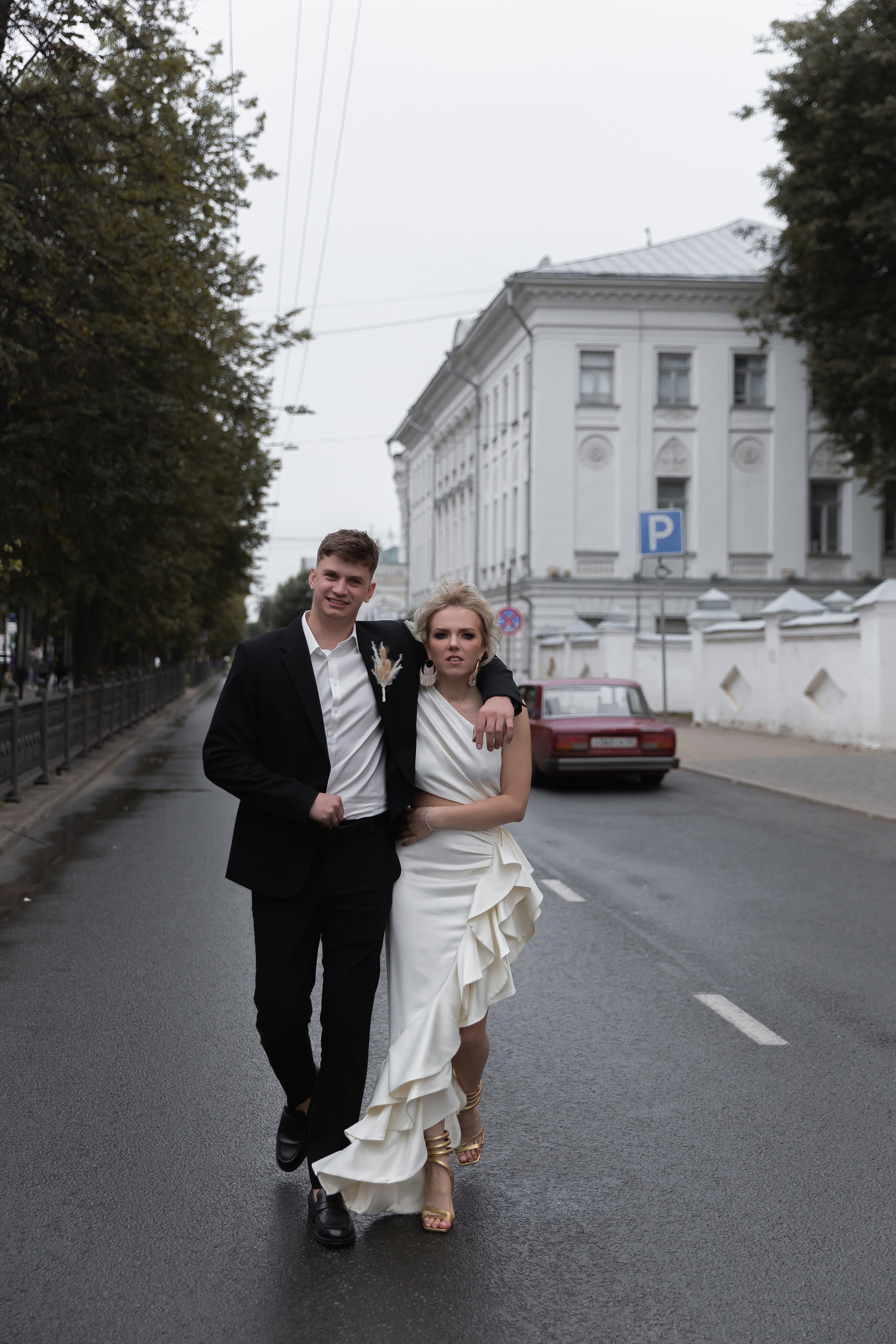 Не женюсь я, не женюсь!. Э Т О М Ы