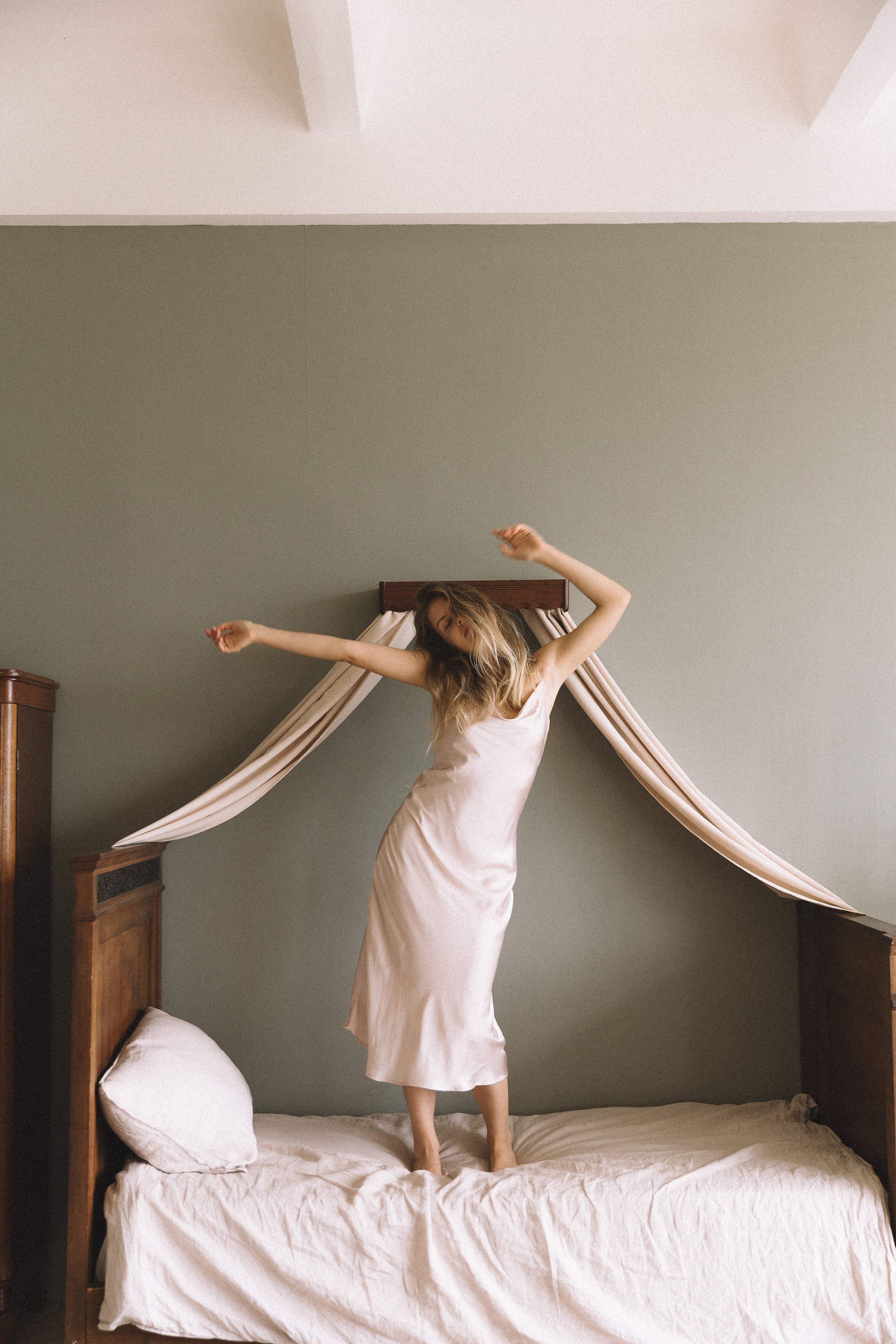 MARY. Э Т О М Ы