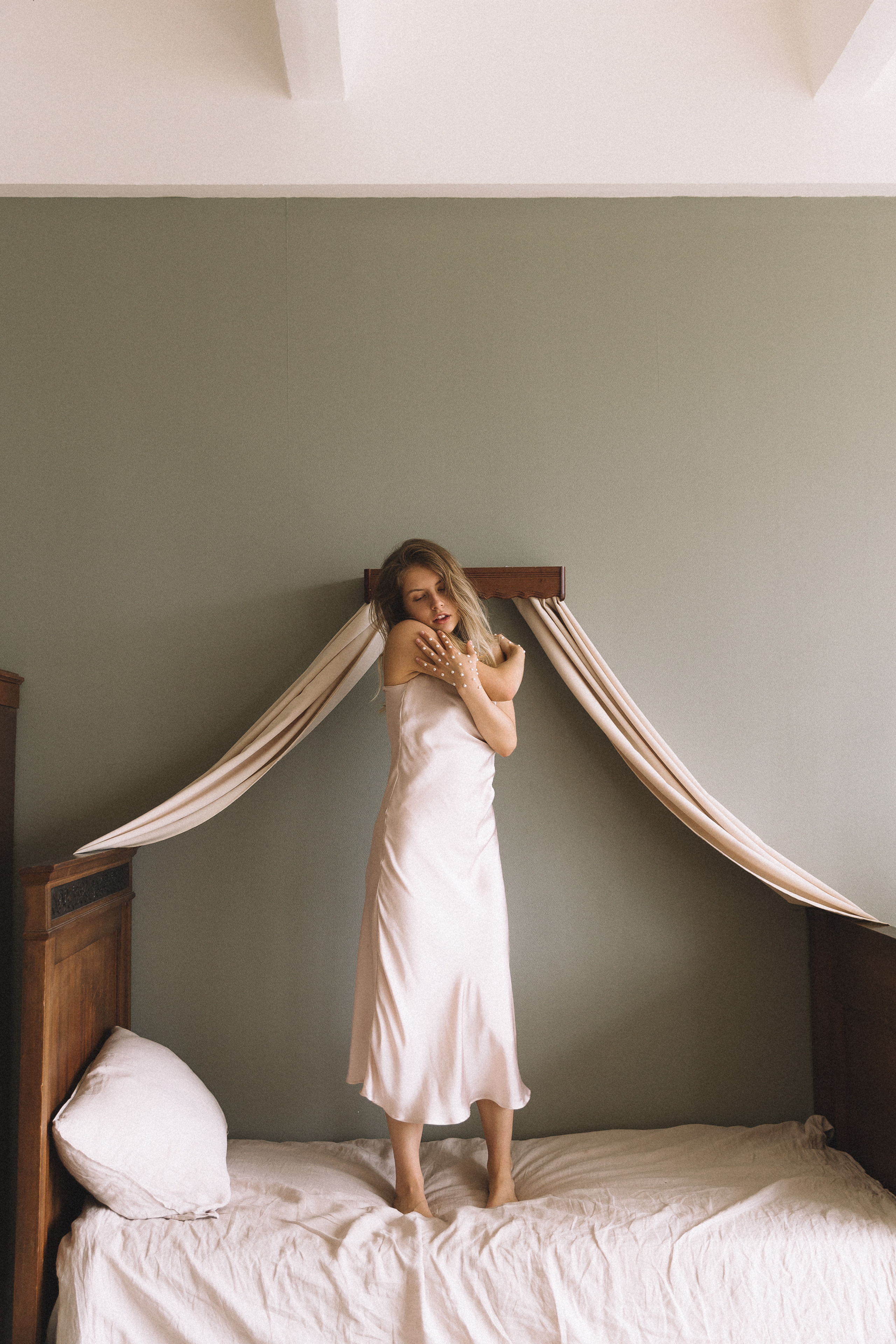 MARY. Э Т О М Ы