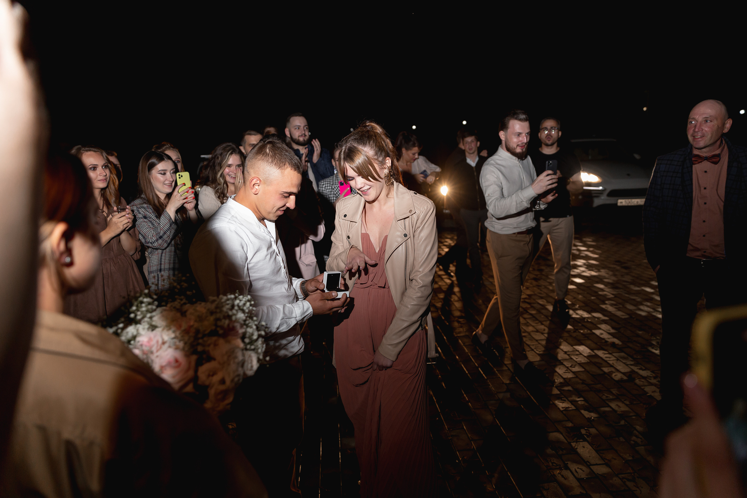 Не женюсь я, не женюсь!. Э Т О М Ы