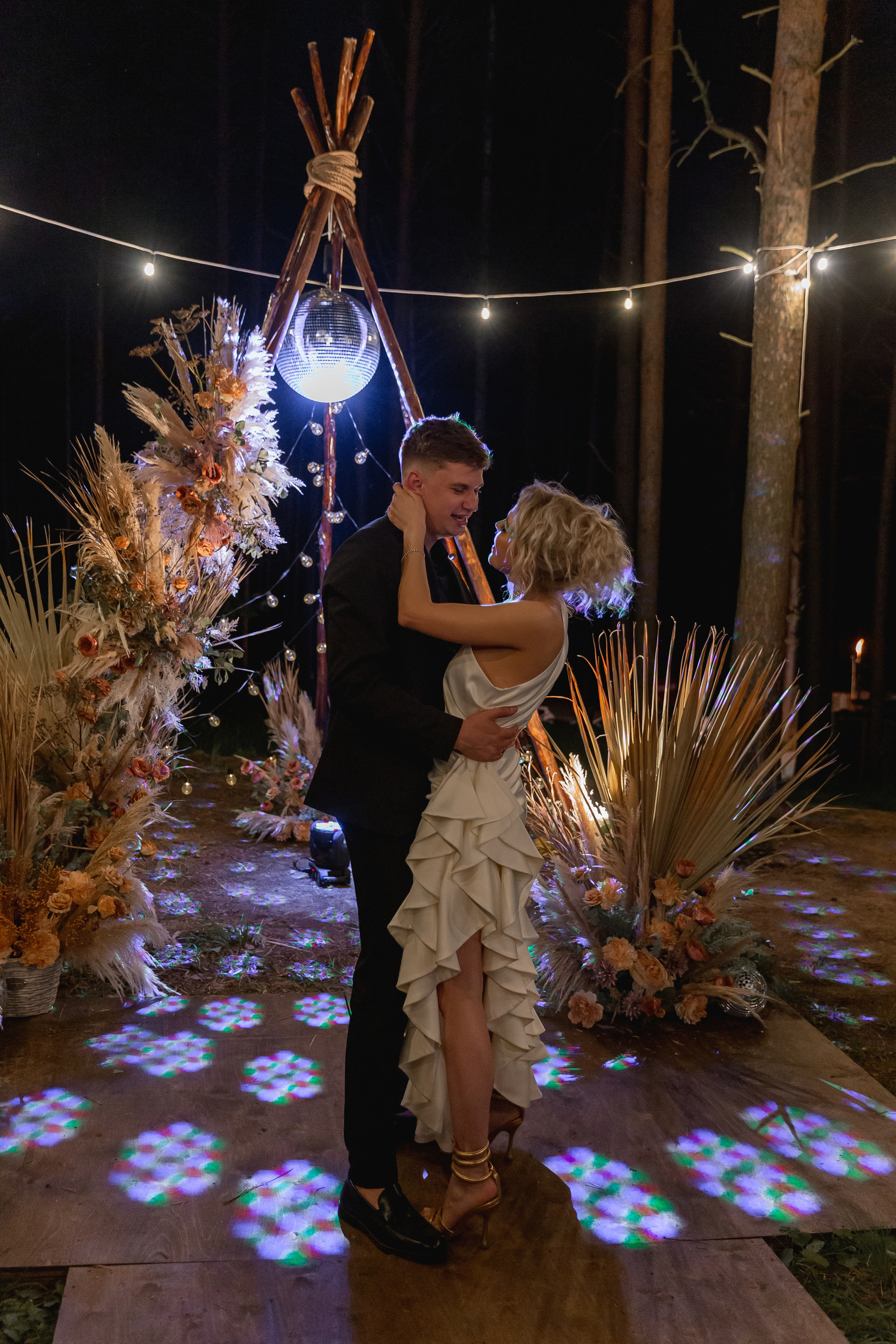 Не женюсь я, не женюсь!. Э Т О М Ы